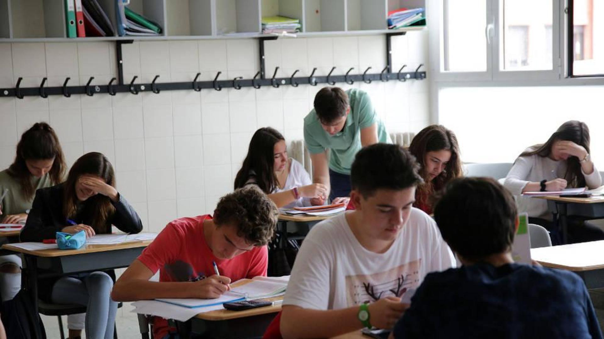 Herrikoa y Britila critican que los exámenes en junio restan días lectivos al curso