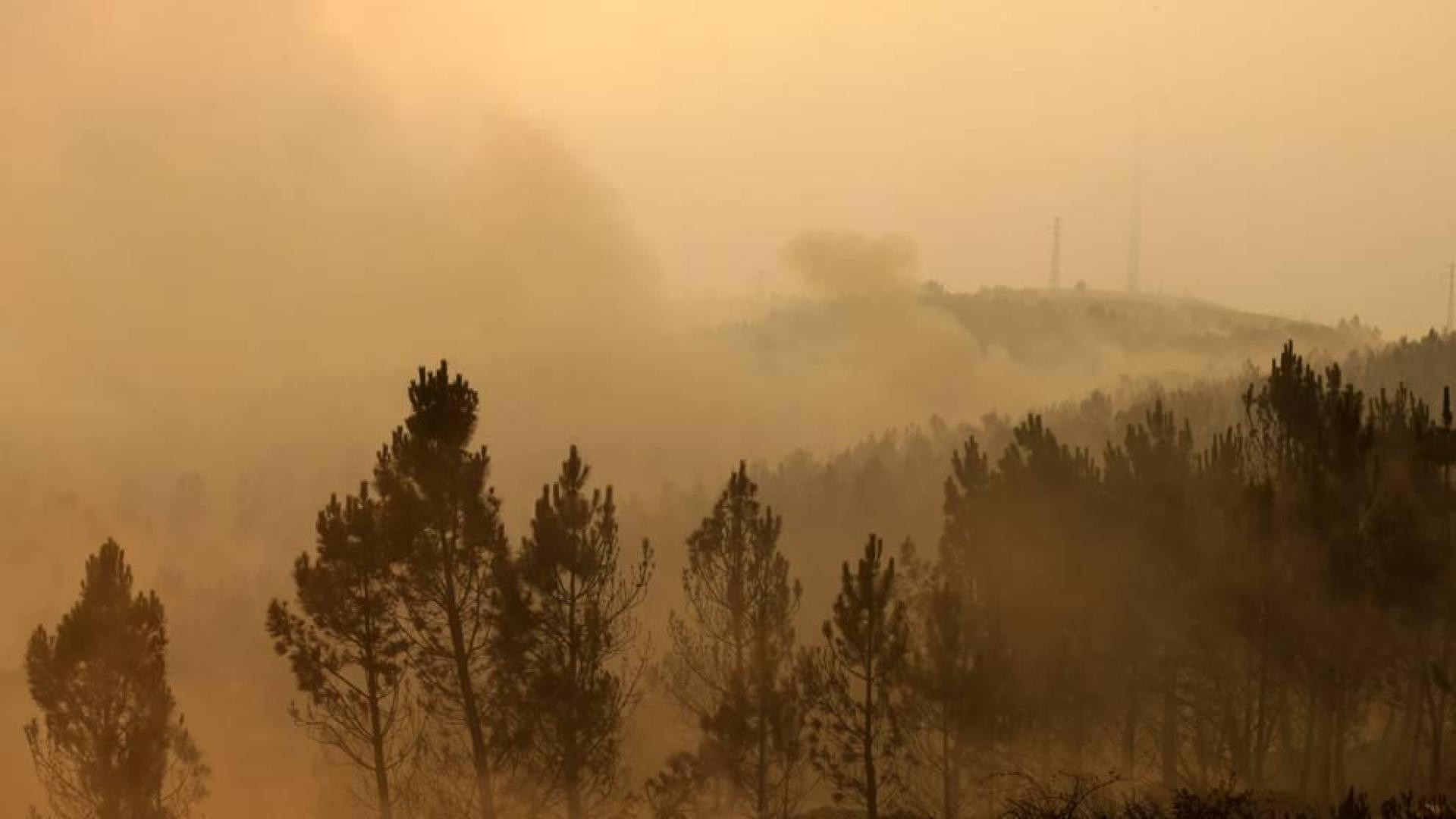 Los bomberos dan por controlado el incendio de Pedrógrao Grande, Portugal
