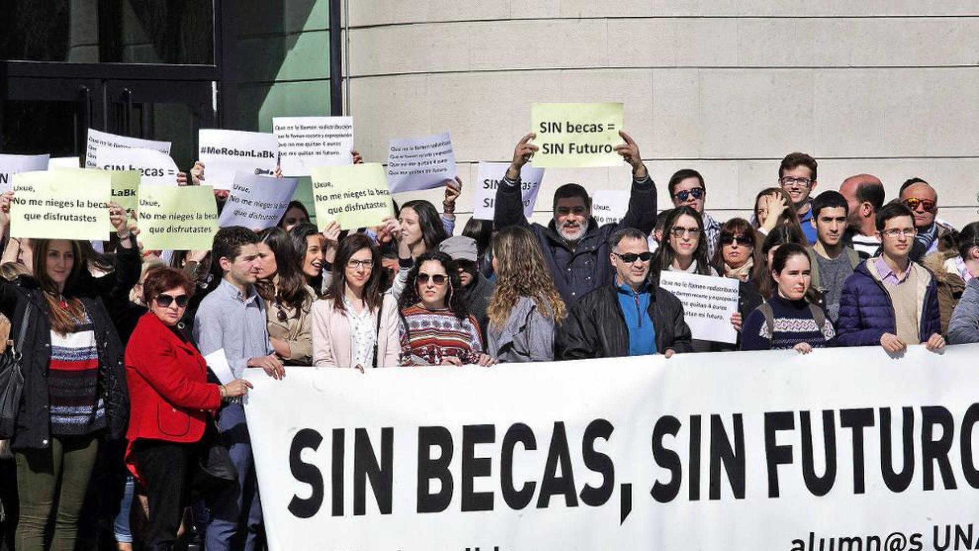 Los 3.352 becados universitarios cobrarán el día 5 de julio