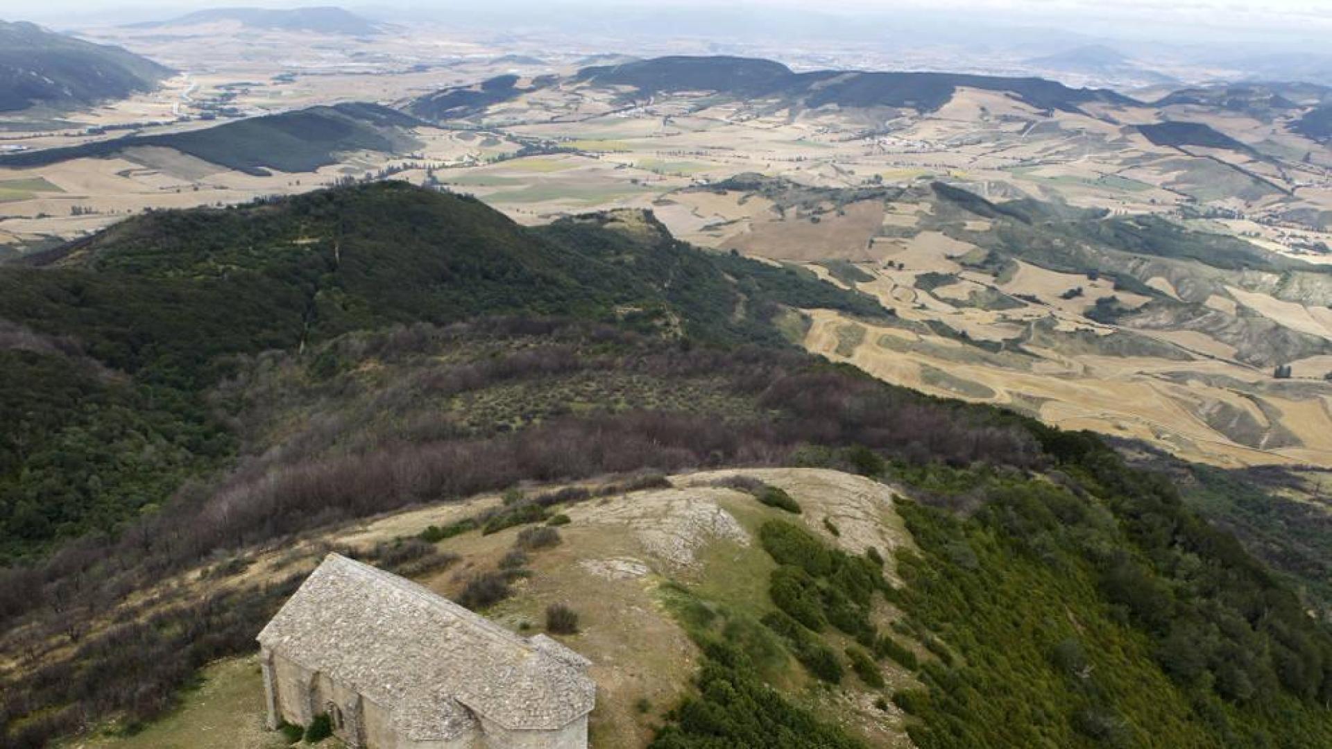 Imagen aérea de la Peña Izaga.