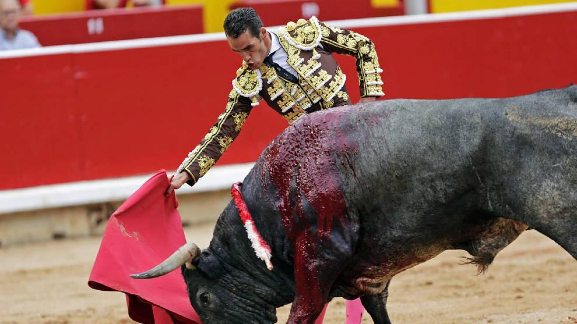 Pepe Moral logra una oreja en una ardua corrida