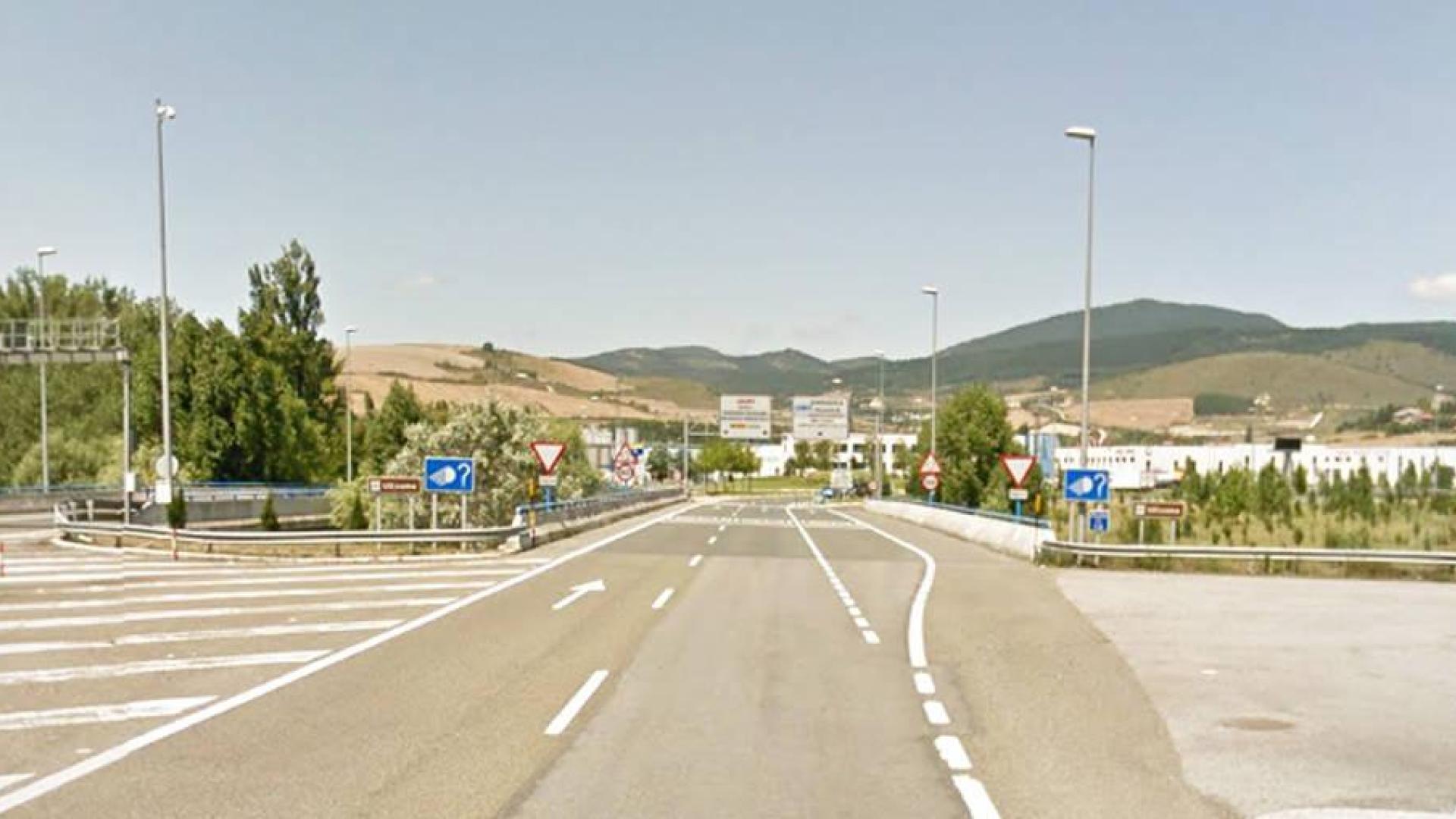 Herido grave un motorista de 85 años en Arre