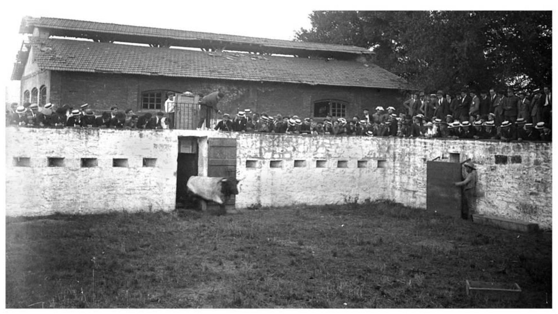 De dónde les viene el nombre a los Corrales del Gas