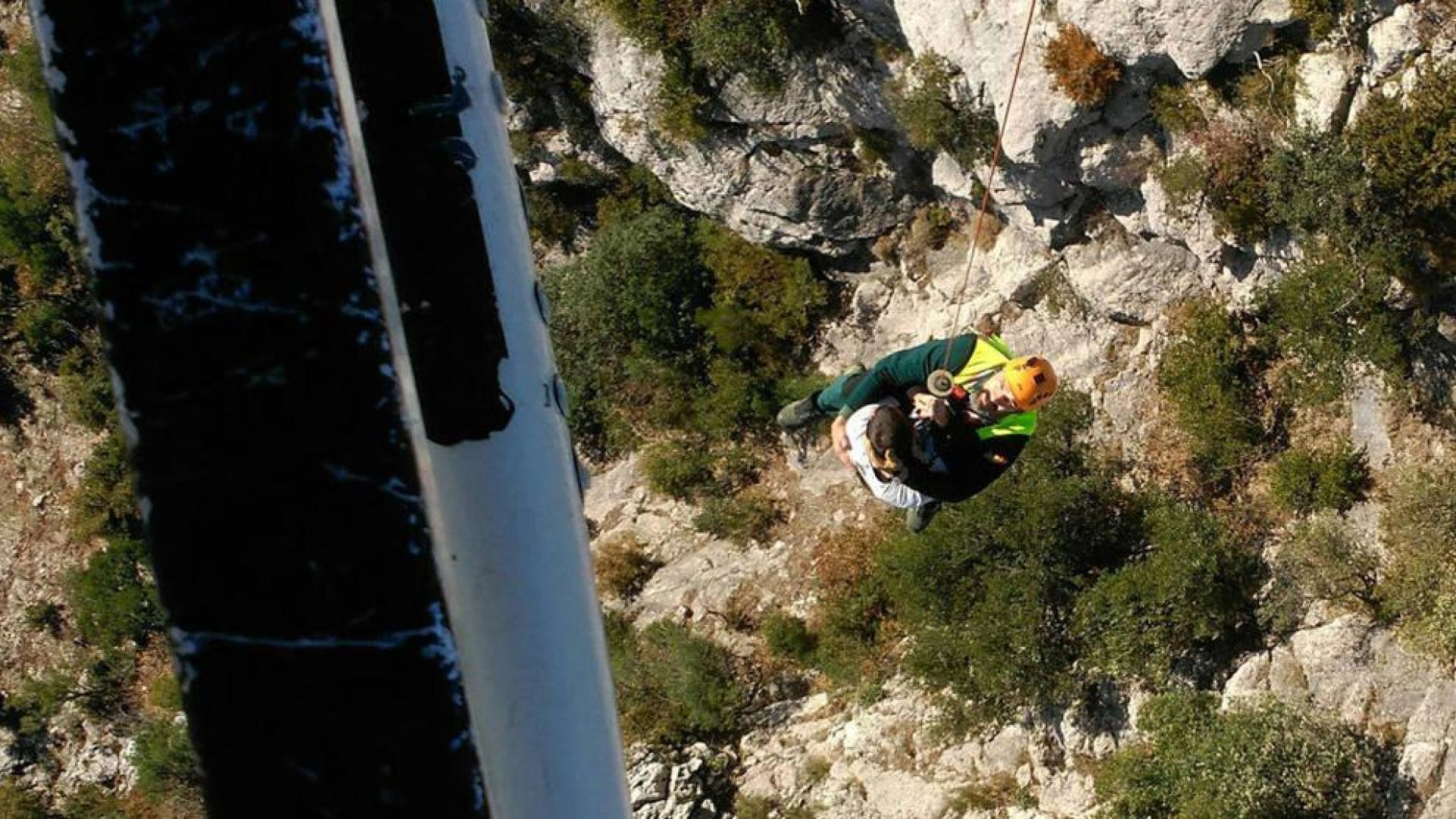 Rescatado un hombre que se había precipitado a un barranco en Aralar