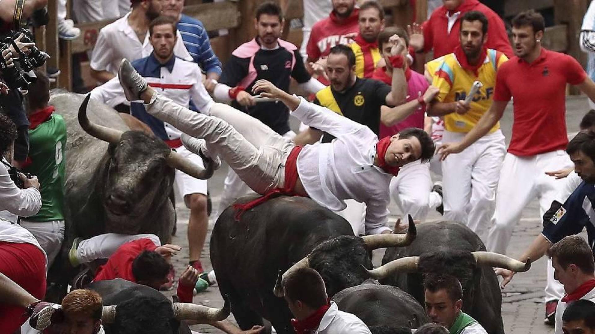 Imágenes del octavo encierro, protagonizado por los Miura