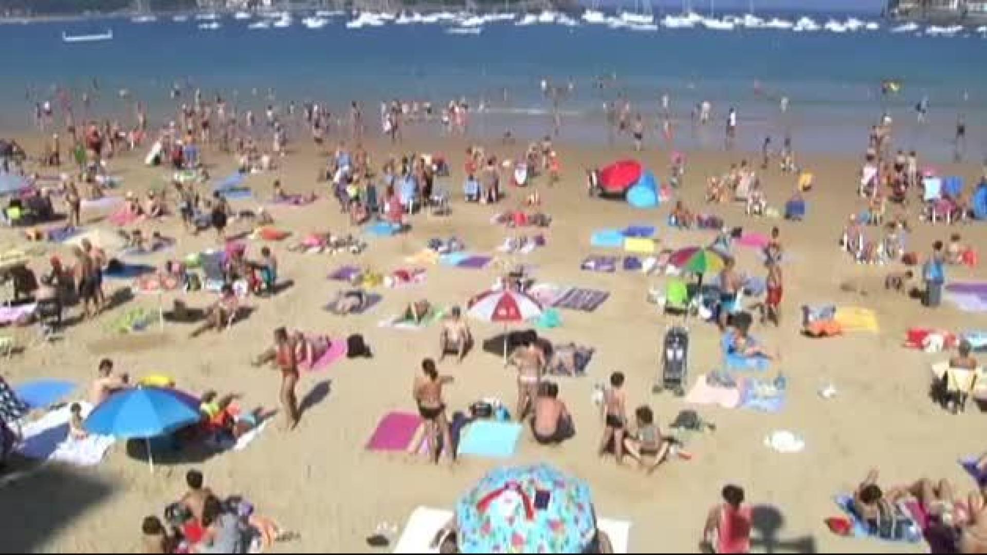 San Sebastián podría cobrar una tasa por dormir en la ciudad