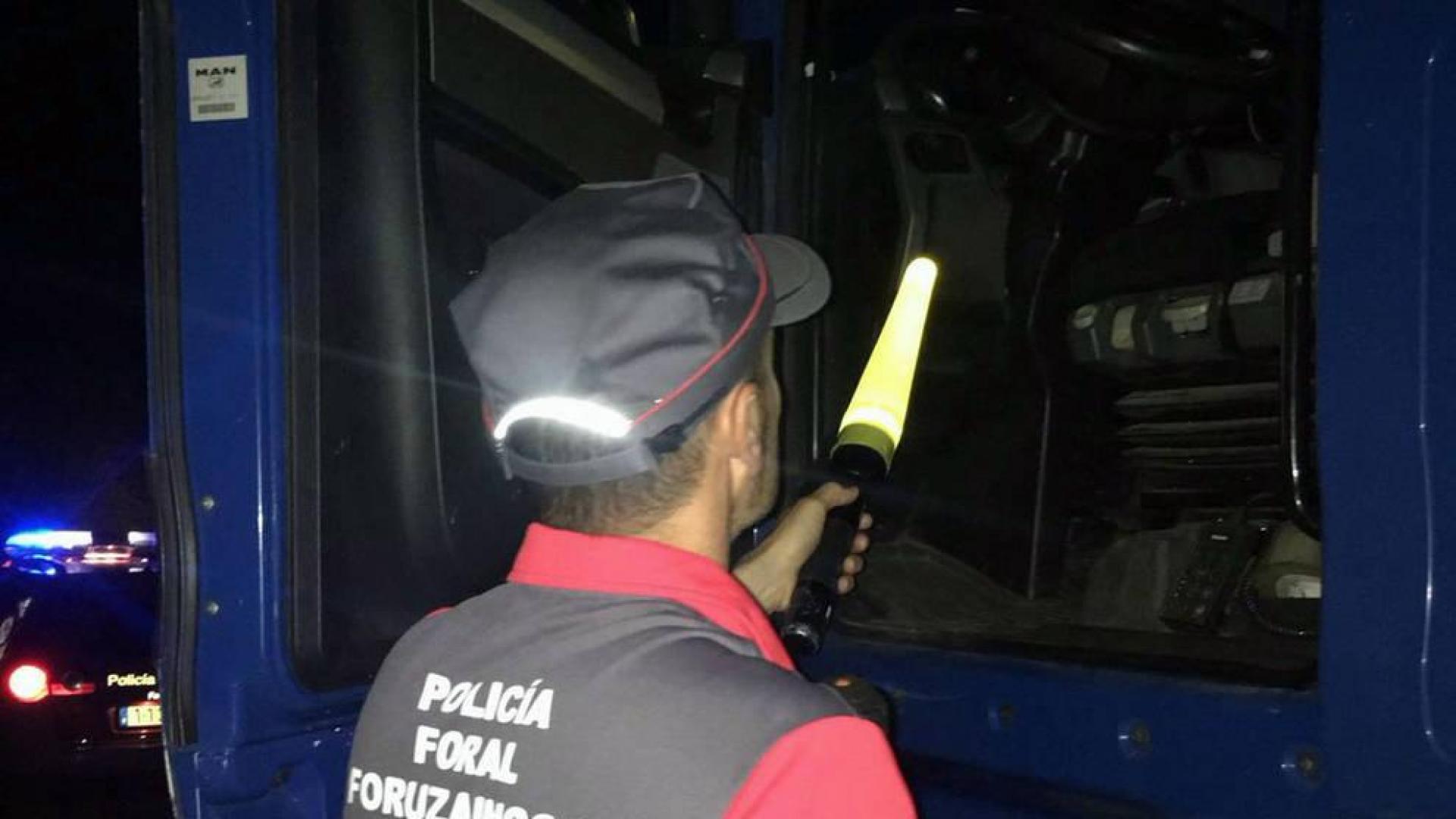 Un camionero, detenido tras dar positivo en alcohol y cocaína en Sunbilla
