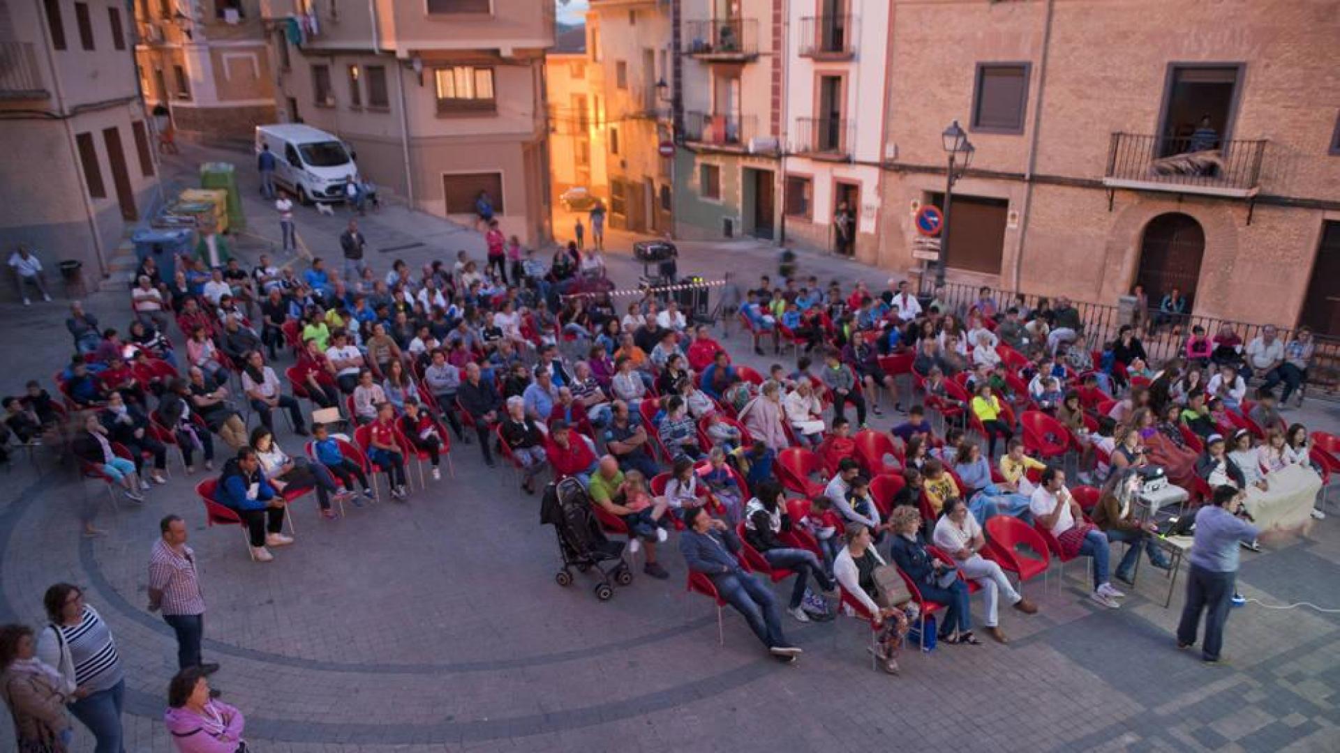 Estrenado en Funes el vídeo sobre las obras en el río Arga