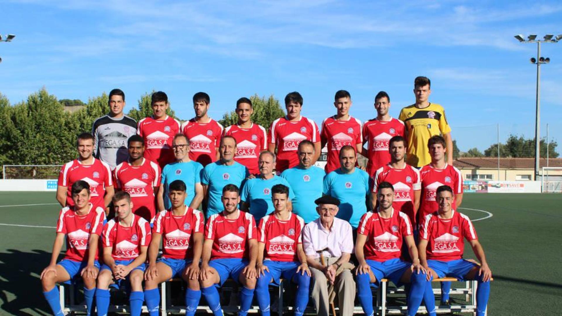 La cantera tira del carro del River Ega