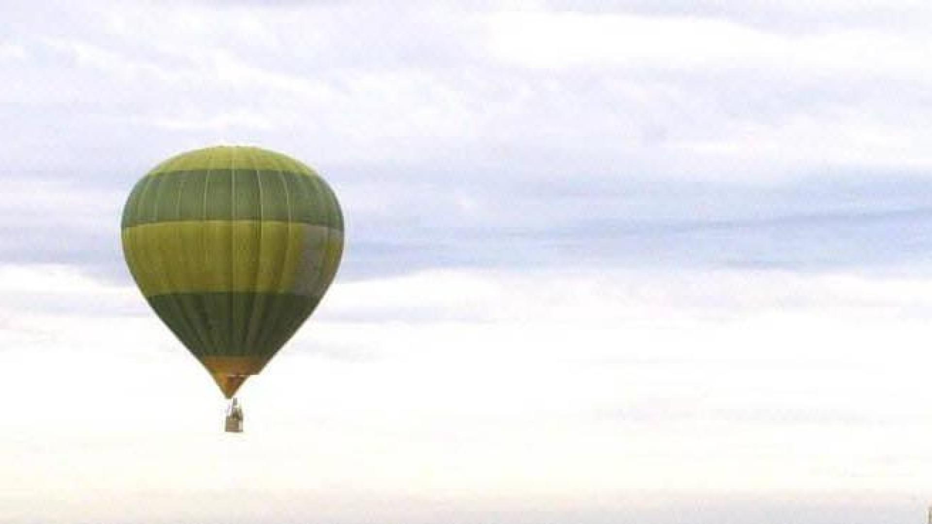 Un globo aerostático con 16 personas se estrella en Texas