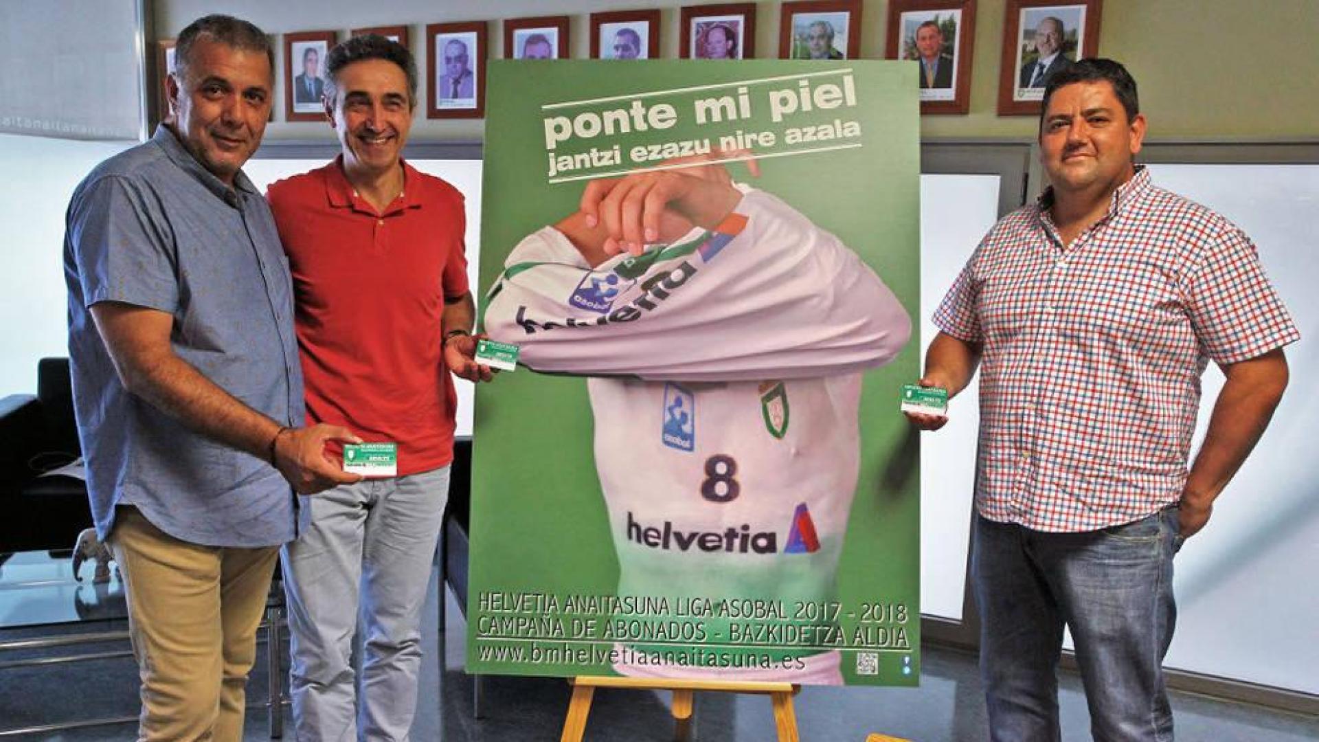 Los socios de Helvetia Anaitasuna recibirán una elástica con su inscripción