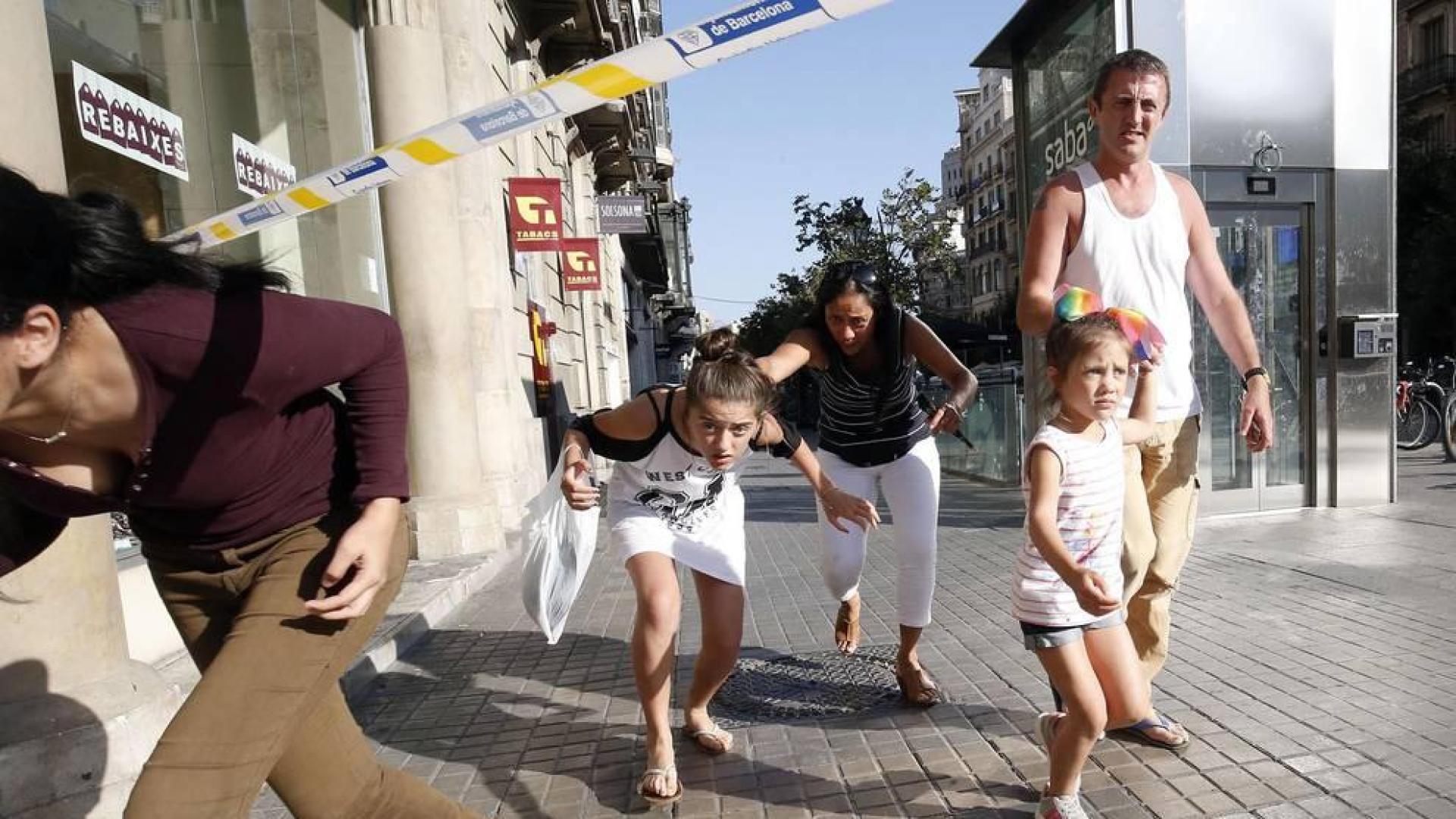 atropello masivo por una furgoneta en las Ramblas de Barcelona