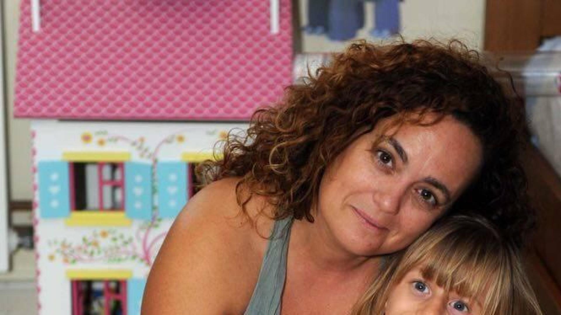 La niña que vino del frío y habla mediante signos