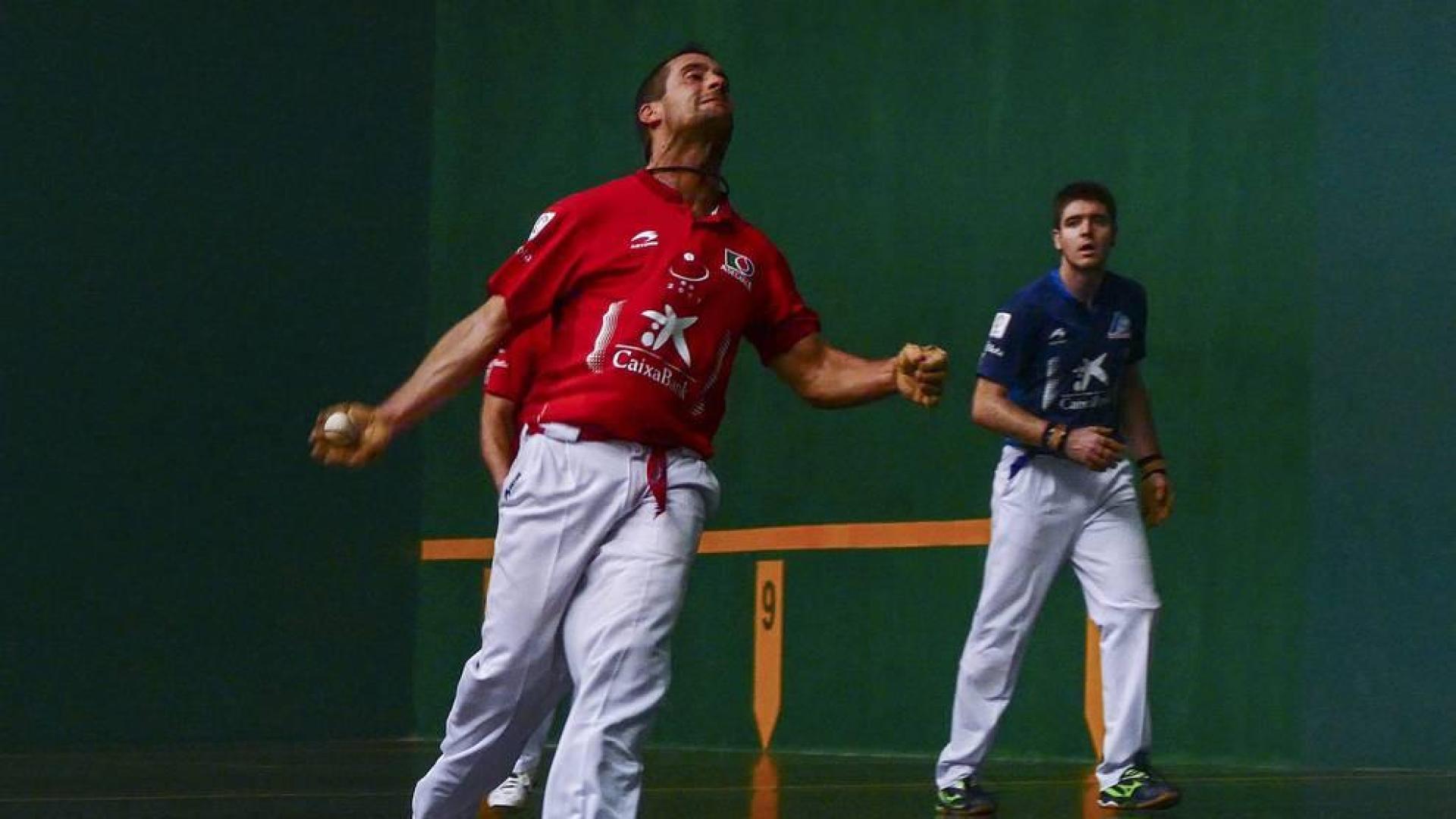 Una final de fechorías en el Torneo Villa de Zarautz