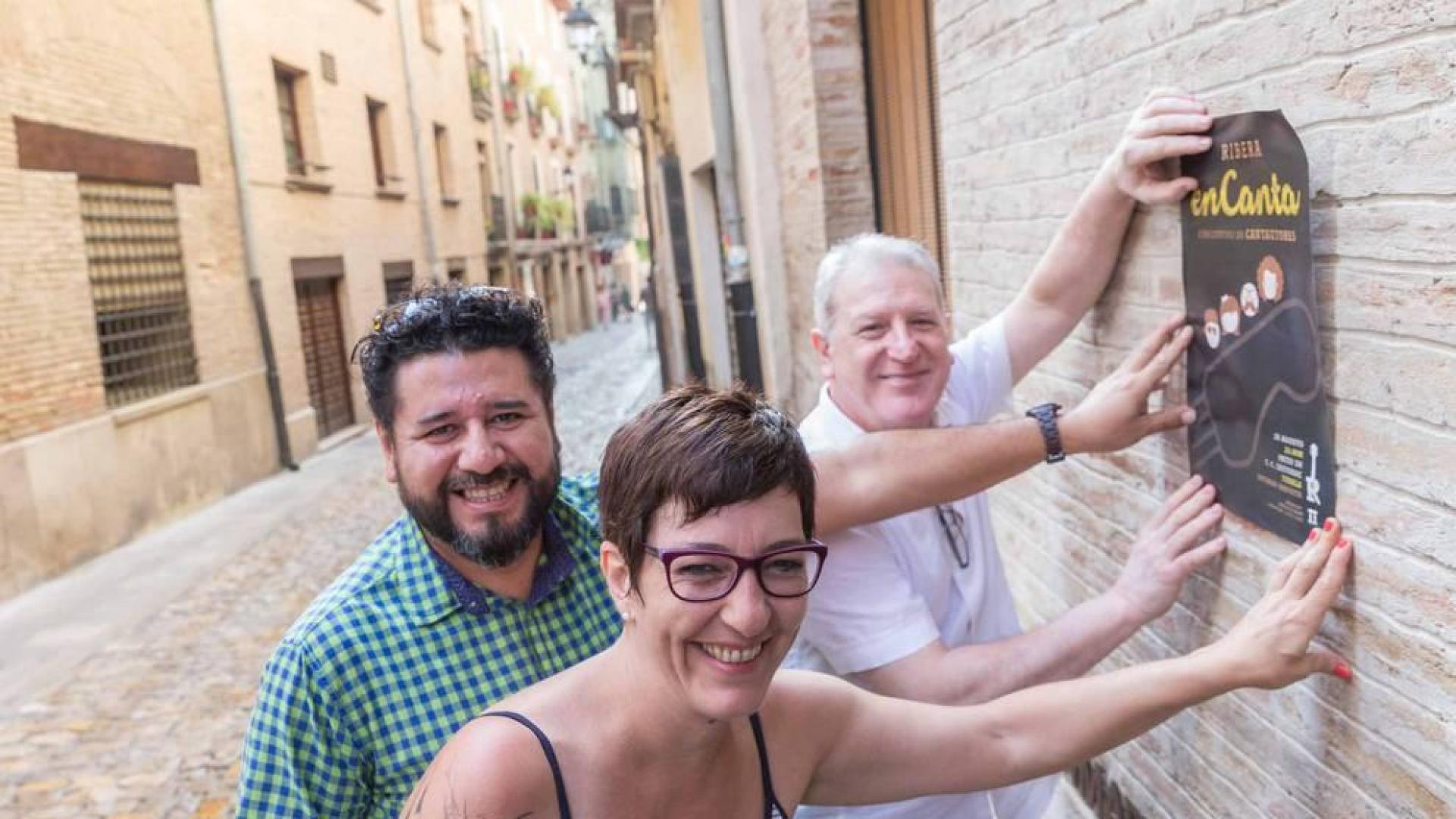 De izda. a dcha., Germán Molina, Lourdes Arilla y Javier Gómez, en la presentación del encuentro.