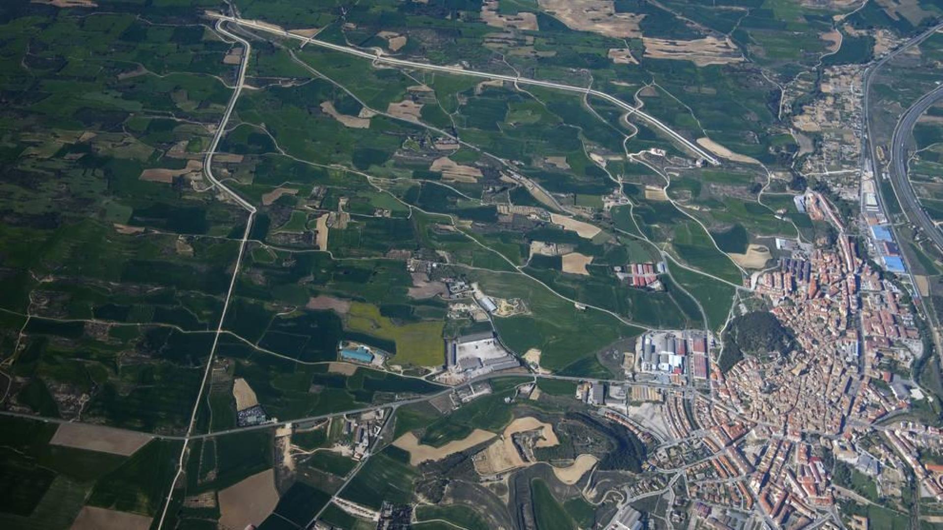Imagen del Canal de Navarra cuyo agua llegará a Peralta.