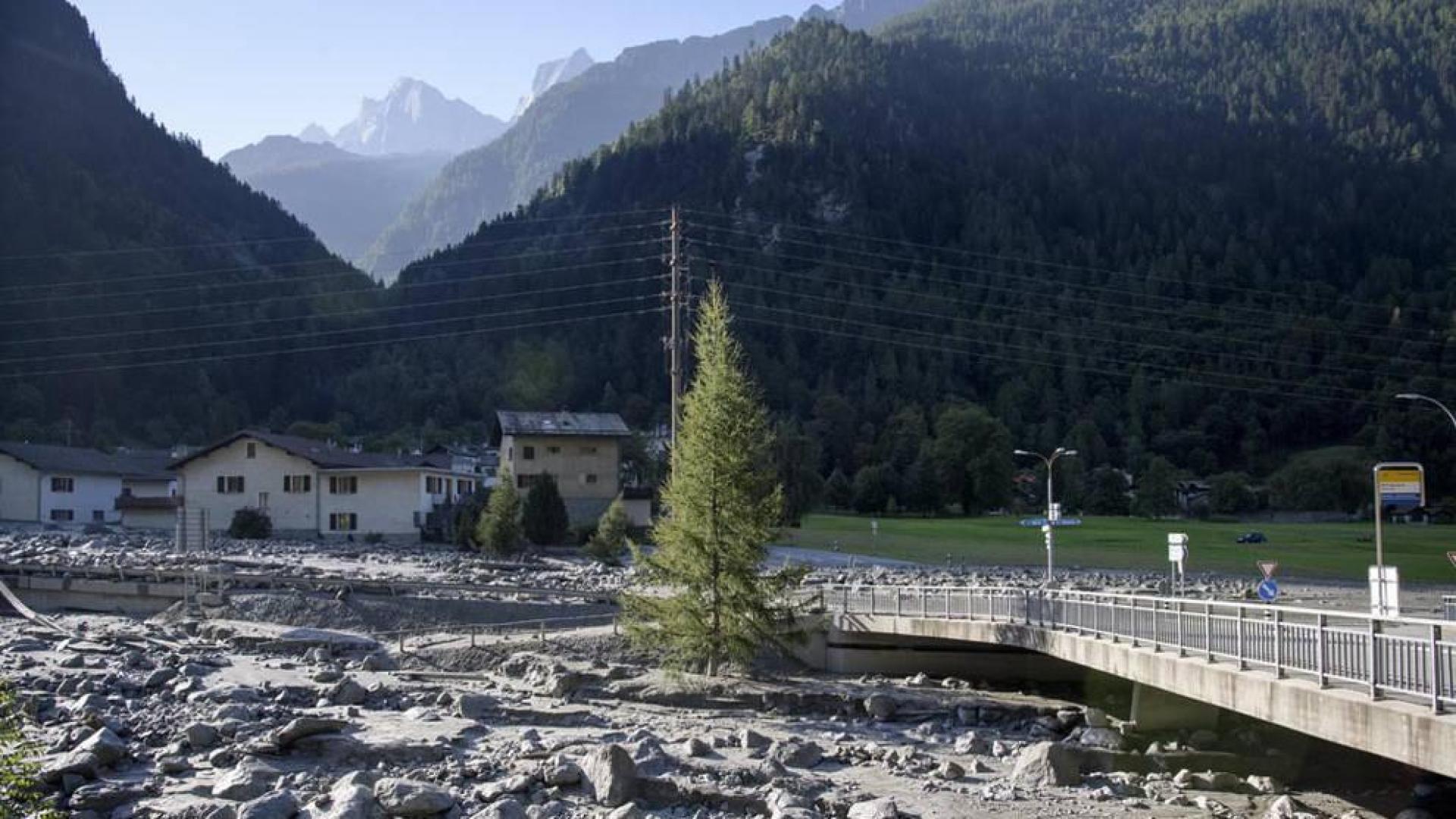 Ocho desaparecidos por un alud en un valle de Suiza