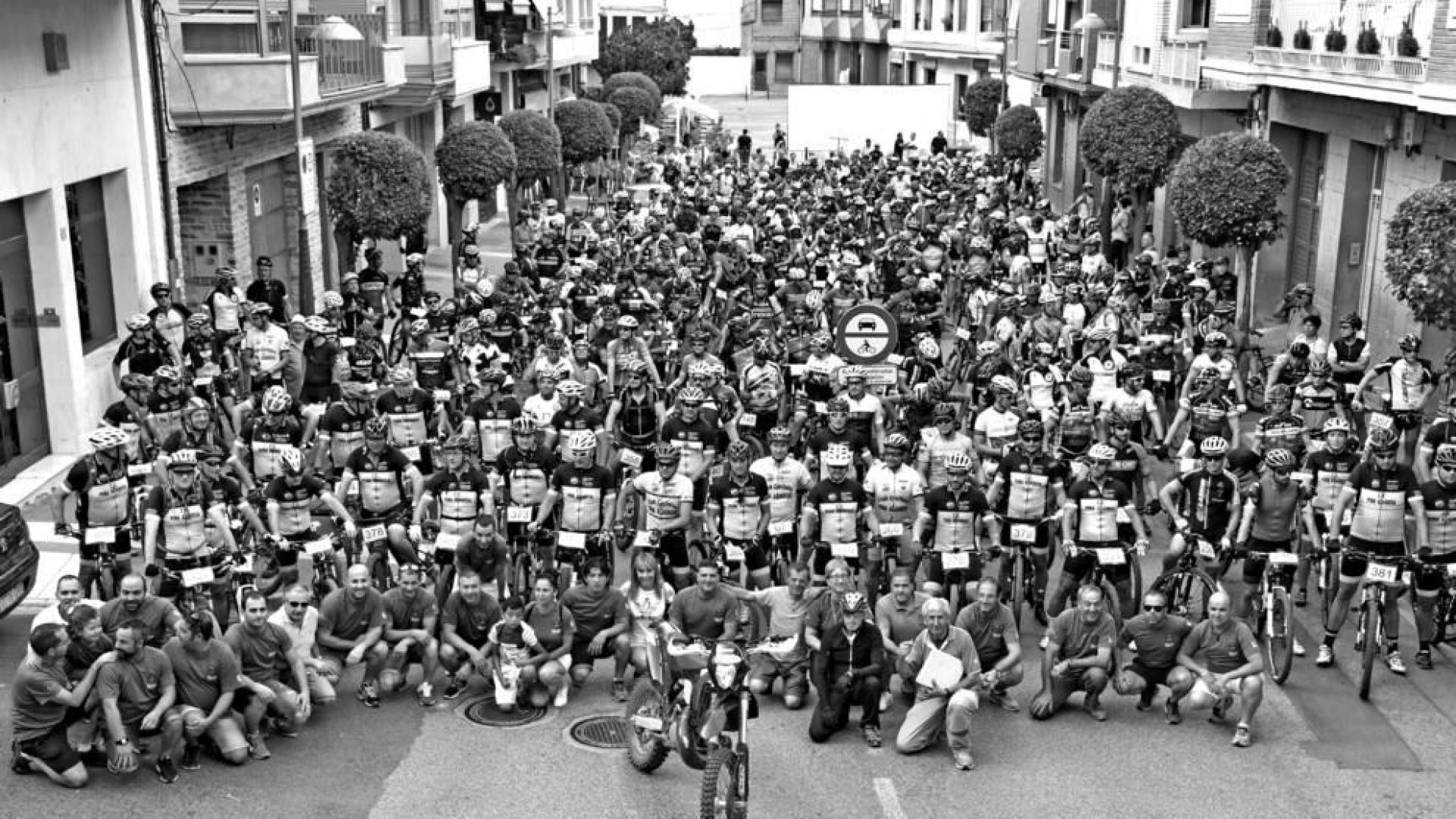 El Club Ciclista Peña Azagresa reúne a 350 participantes en su marcha cicloturista