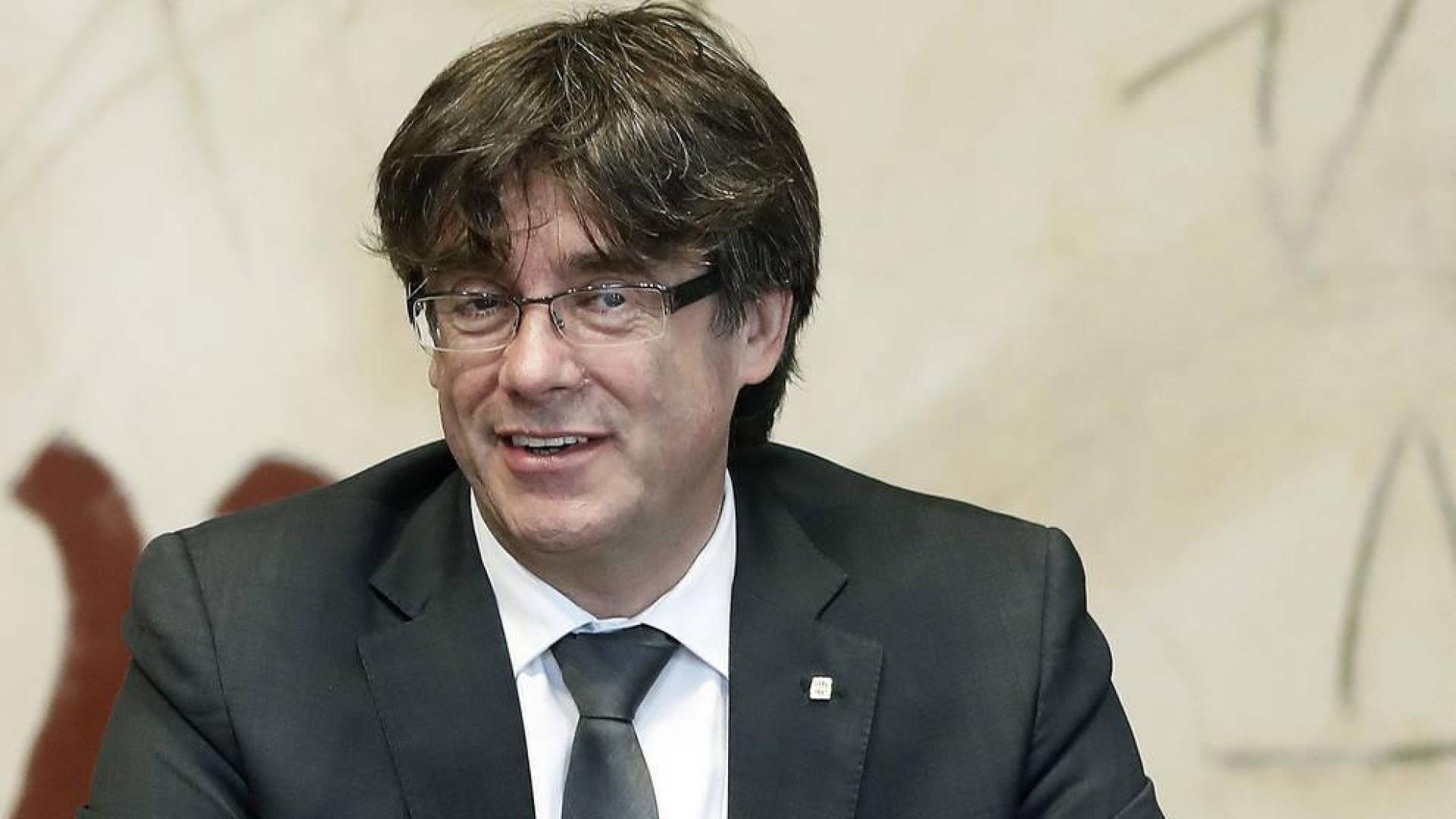 Puigdemont presentará en el Parlament los preparativos y el marco legal del referéndum