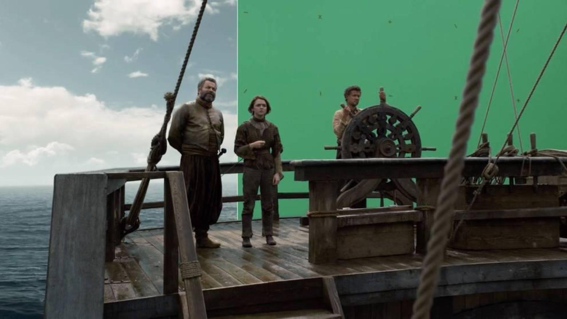 Escena de Juego de Tronos rodada en un estudio como el que se quiere instalar en Navarra. A la derecha, el estudio con el croma; a la izquierda, tal y como se ve en pantalla.