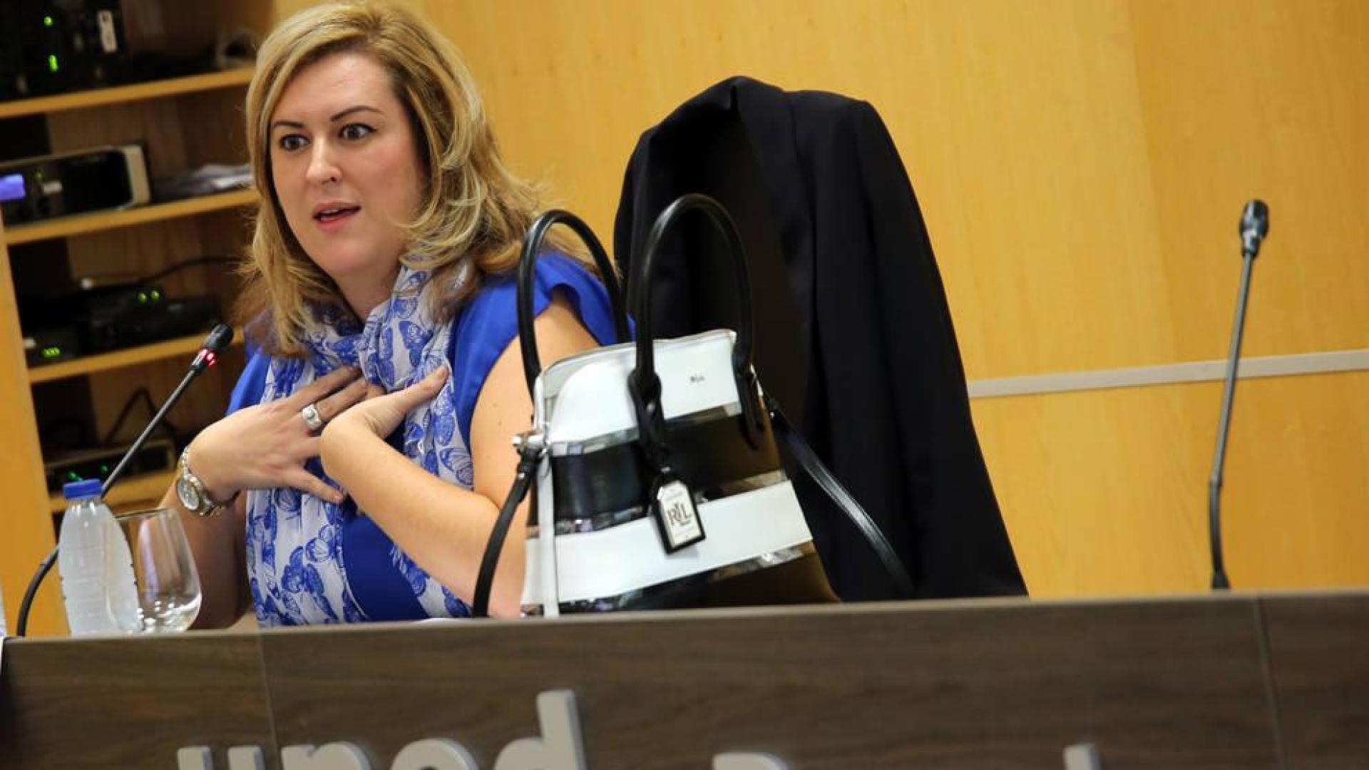 Olatz Ormaetxea durante su intervención en la jornada sobre el acoso escolar celebrado en la UNED.