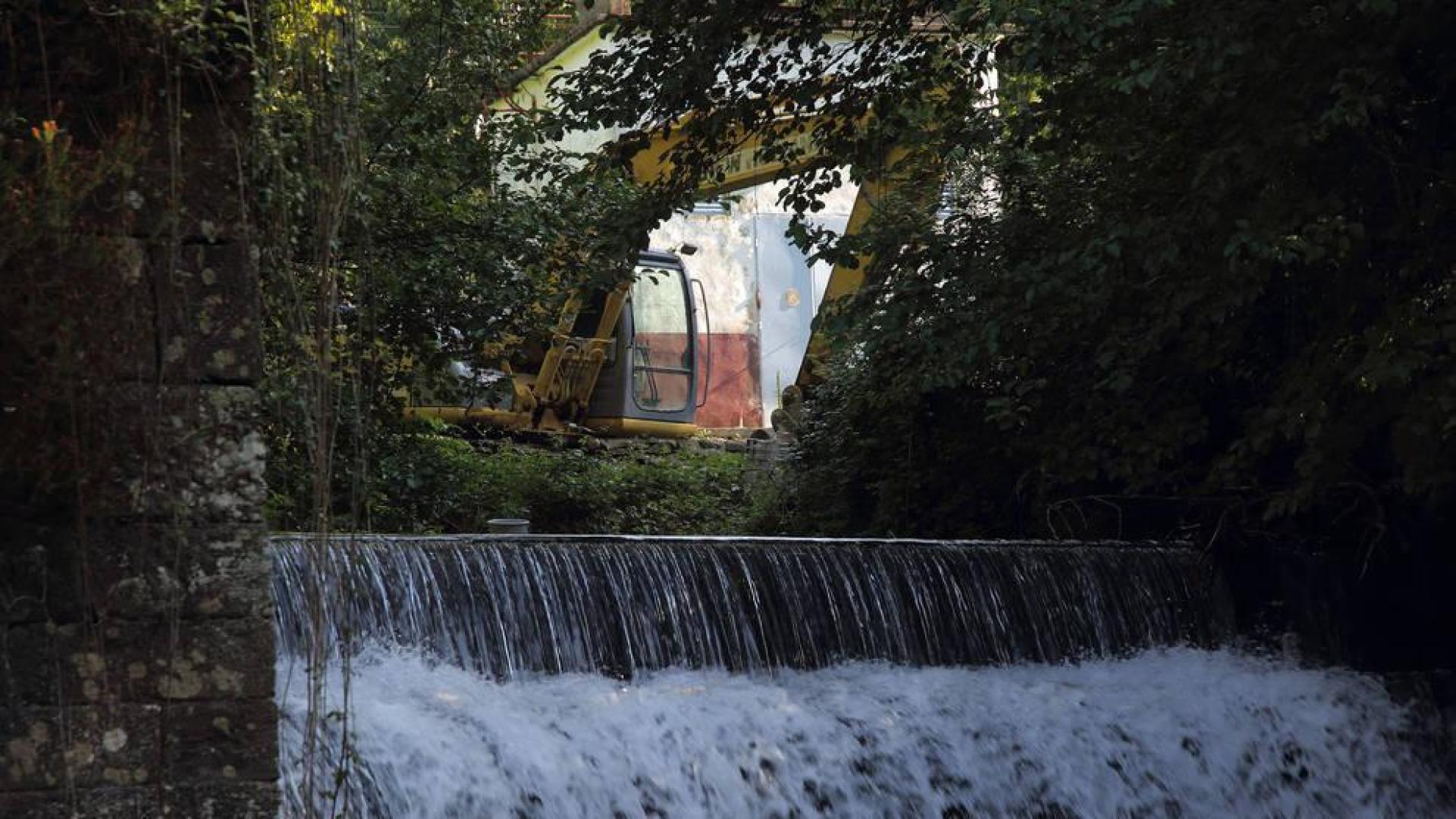 La demolición de la presa en Ituren frustra la recuperación de la piscifactoría