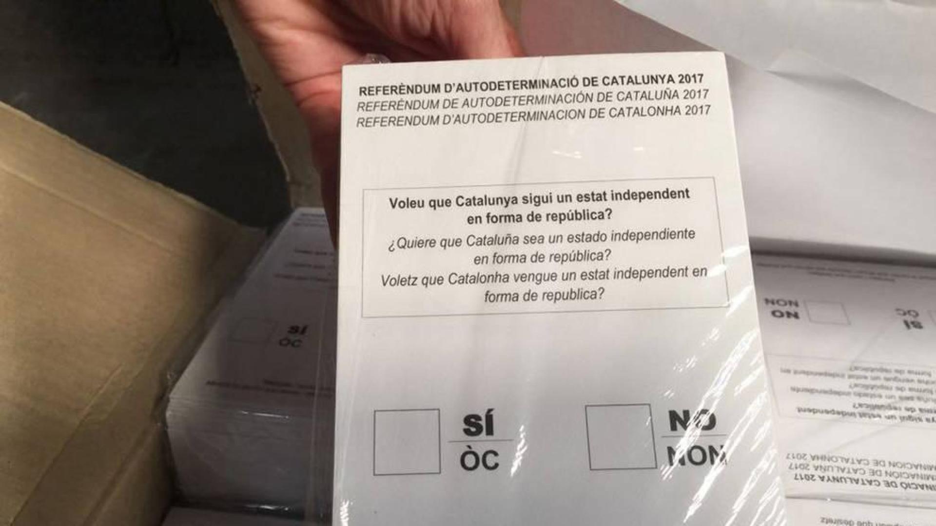 La Guardia Civil requisa 100 urnas y 2,5 millones de papeletas en Igualada