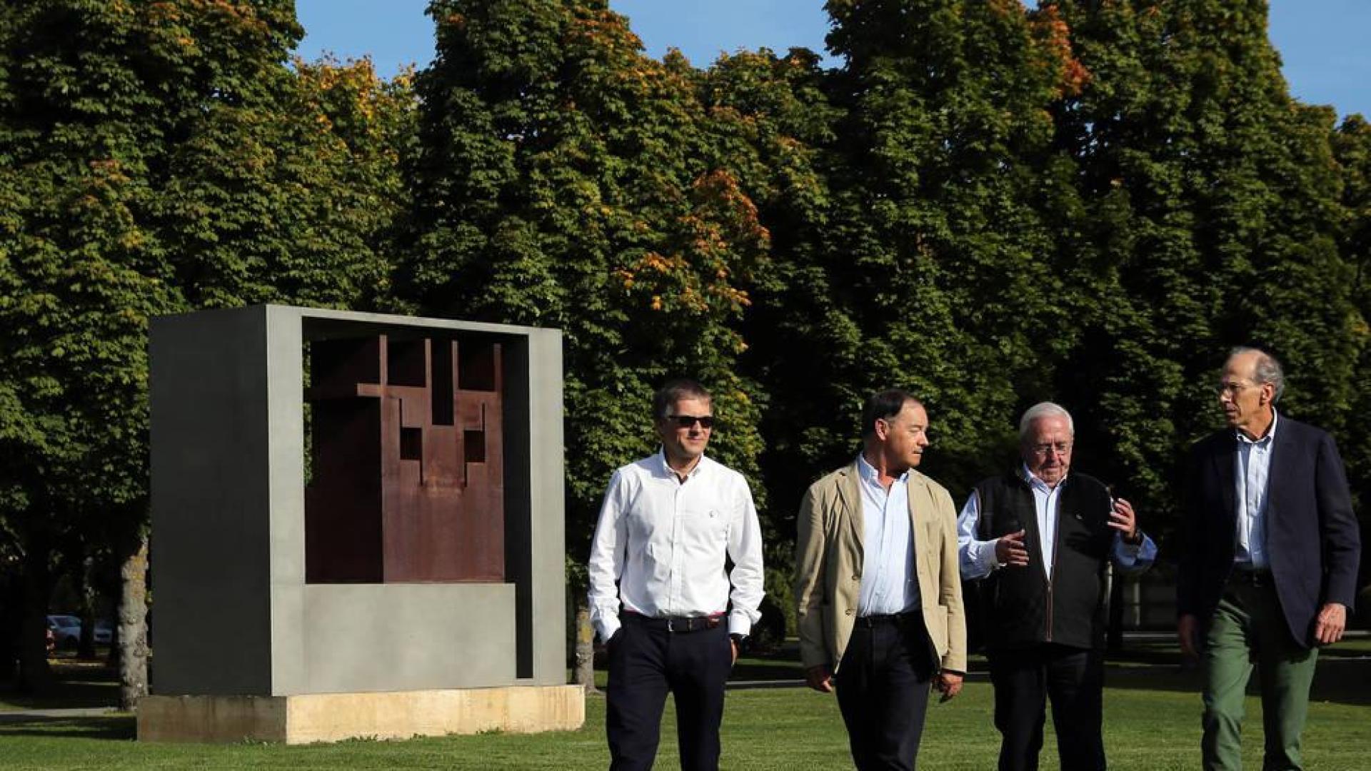 REGRESO AL CAMPUS. De izquierda a derecha, Francisco Fernández Nistal, Román Felones Morrás, Pedro Burillo López y Antonio Purroy Unanua.