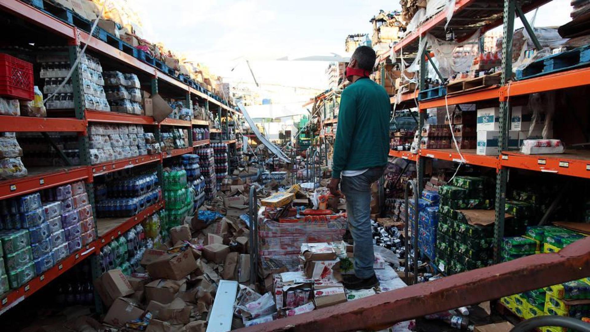 Puerto Rico, a oscuras 10 días después de María, lucha en el día a día