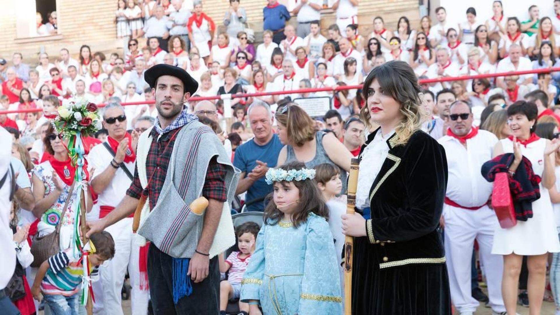 De todos los que se celebran en la Ribera, el Paloteado de Cortes es el que cuenta con mayor arraigo histórico con unos orígenes que se remontan a finales del siglo XIX.
