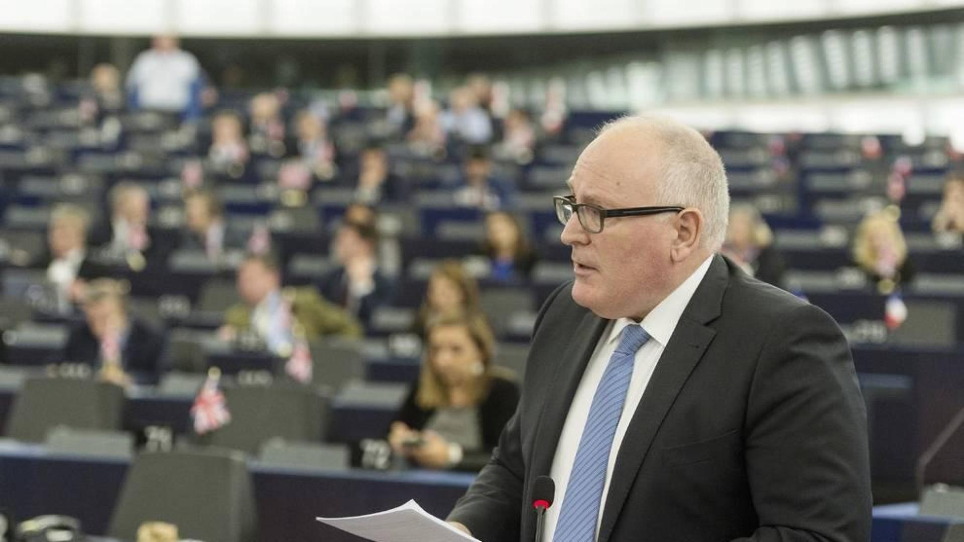 Bruselas: "La defensa del Estado de derecho a veces requiere el uso de la fuerza"