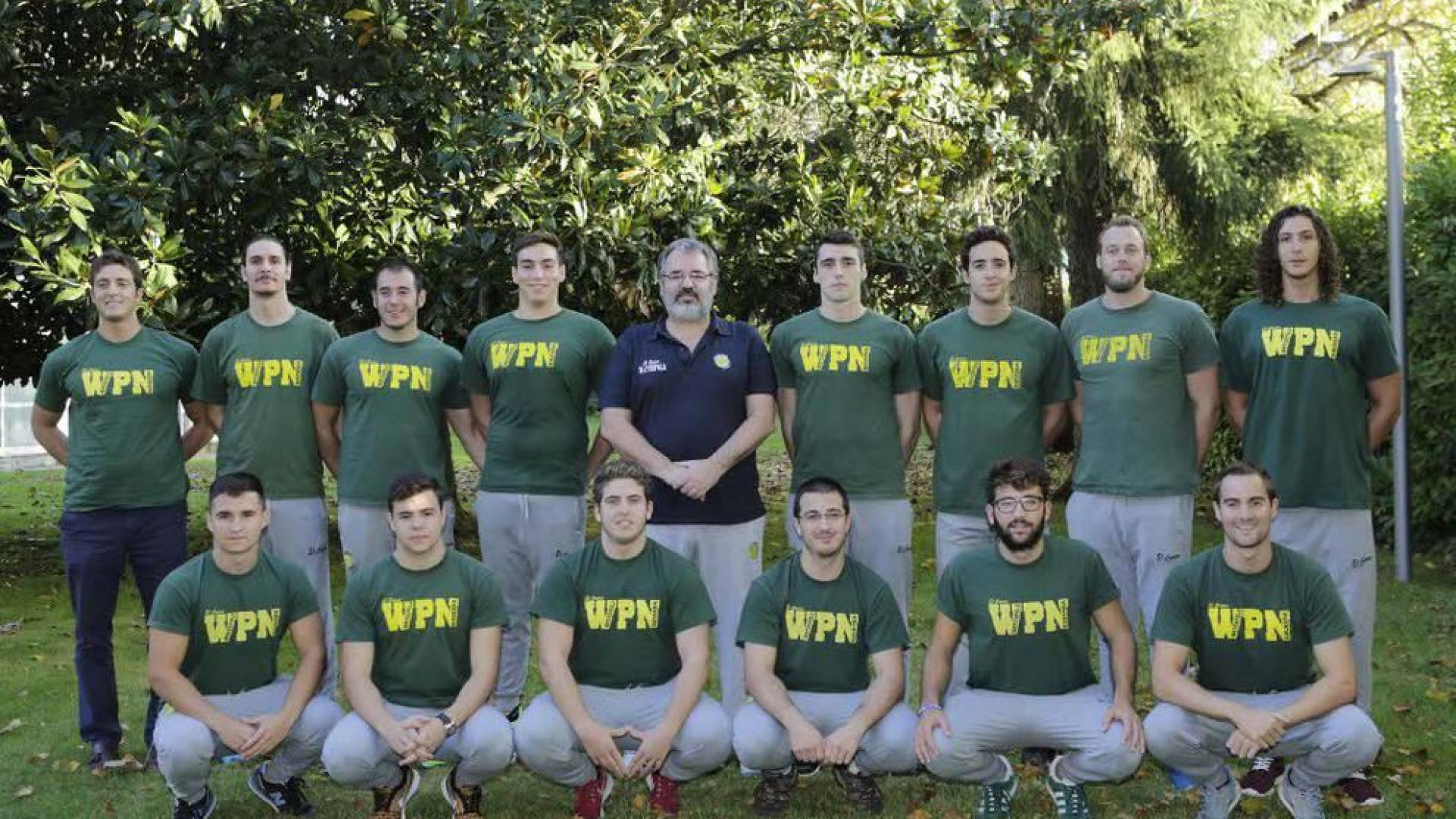 Waterpolo Navarra se presenta con 13 navarros y reclama mejores condiciones