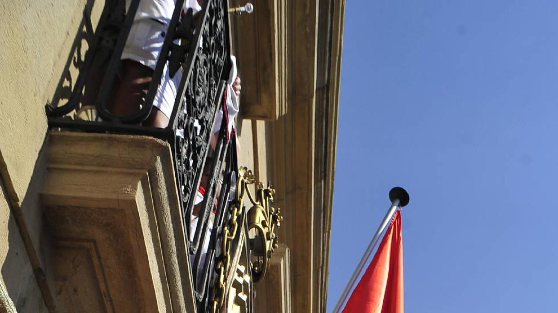 La ikurriña se colocó el 14 de agosto y ondeó todas las fiestas.