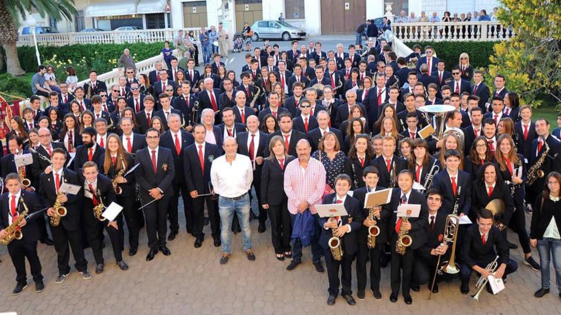 Cerca de 200 músicos de las bandas de Andosilla, Azagra, Lerín , Peralta y San Adrián y procedentes en su mayoría de las escuelas de música de sus localidades  se dieron cita el sábado en San Adrián en la VI Concentración de bandas de la Ribera Alta.