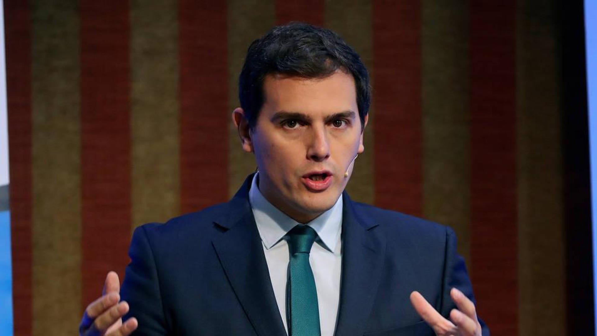 Rivera: "La DUI a plazos o al contado es un golpe a la democracia y hay que actuar"