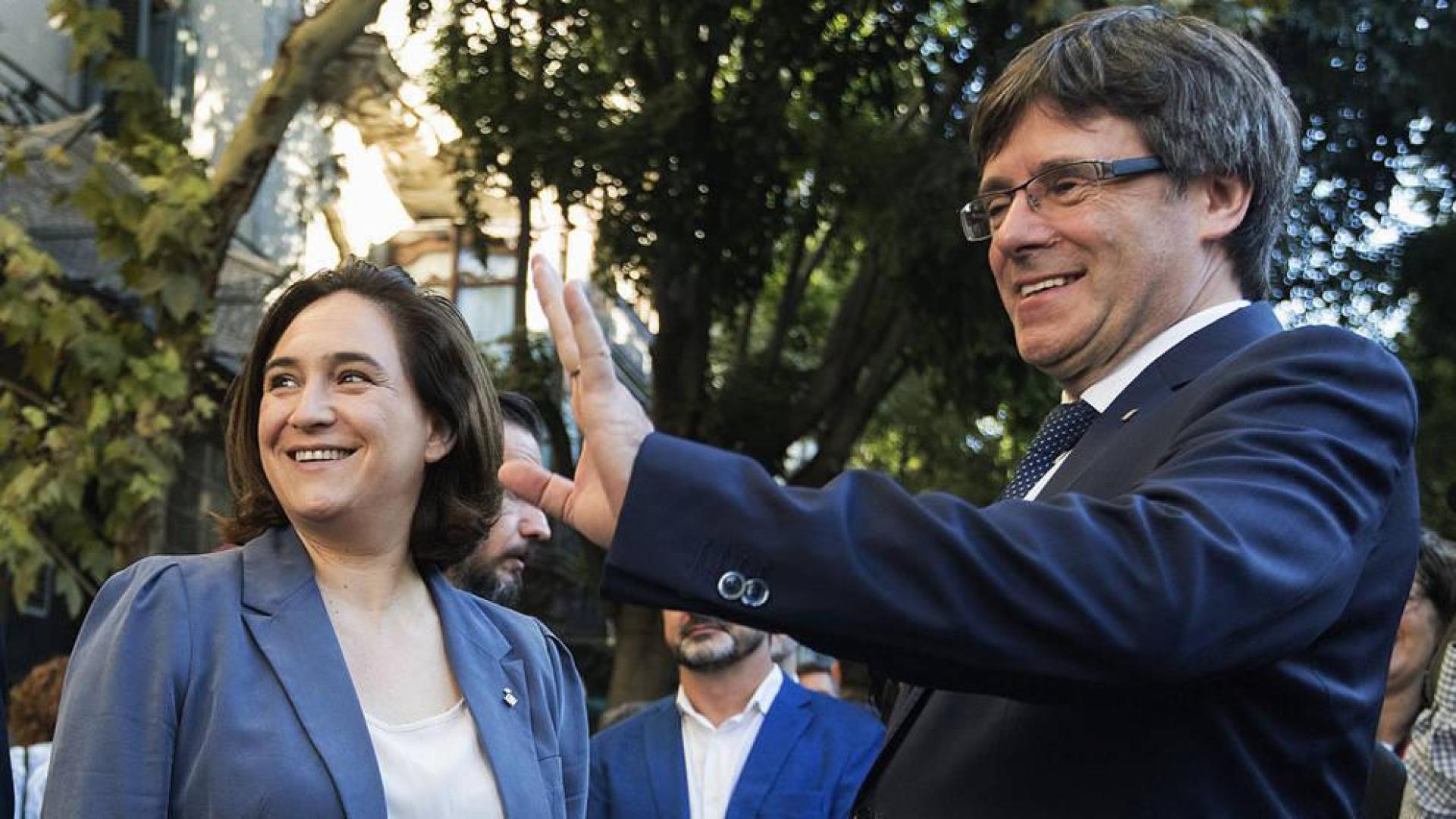 Colau muestra en la Diada "plena disposición a facilitar la participación" el 1-O