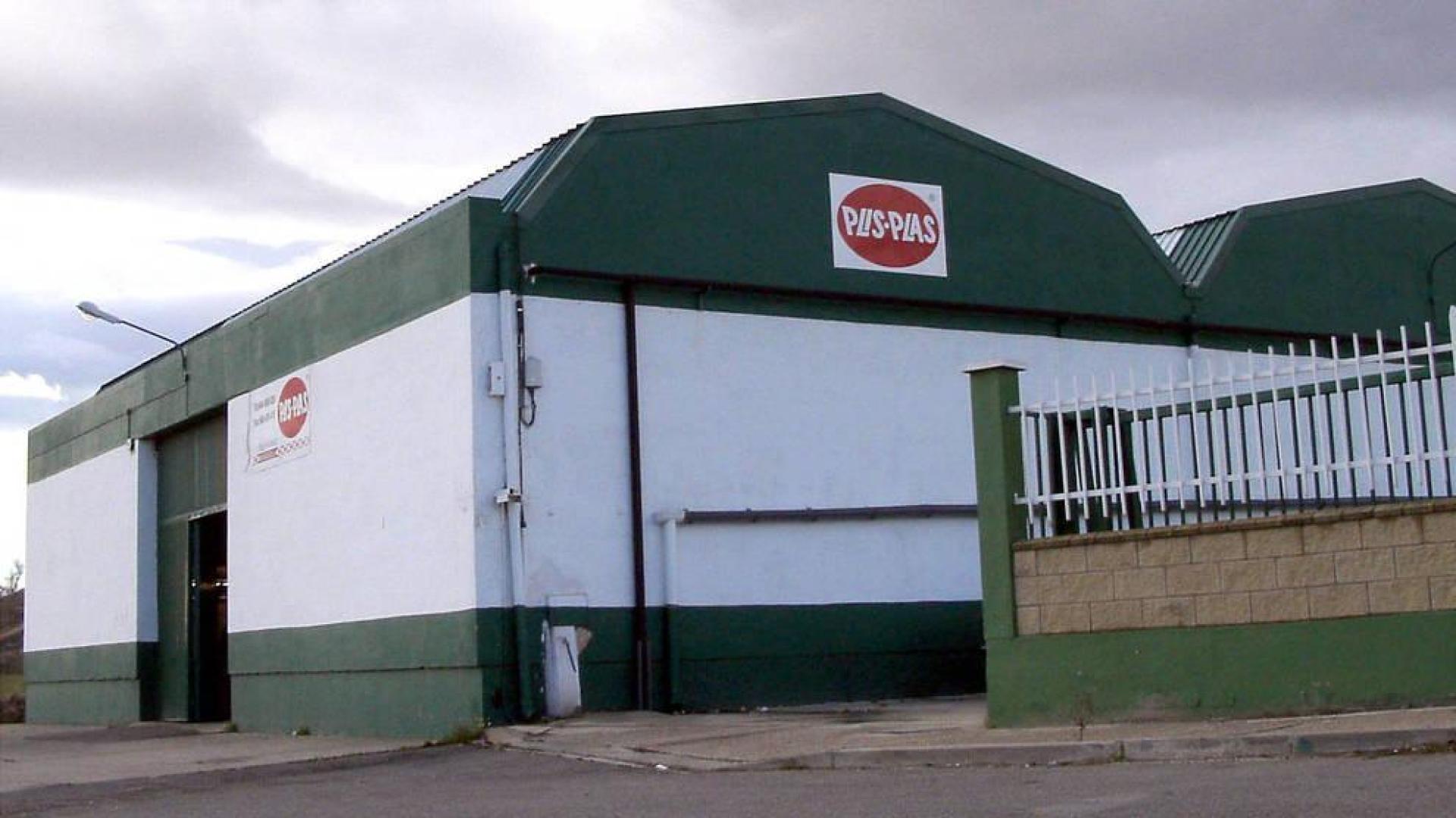 Arde una tostadora de pipas en la empresa Plis Plas de Andosilla