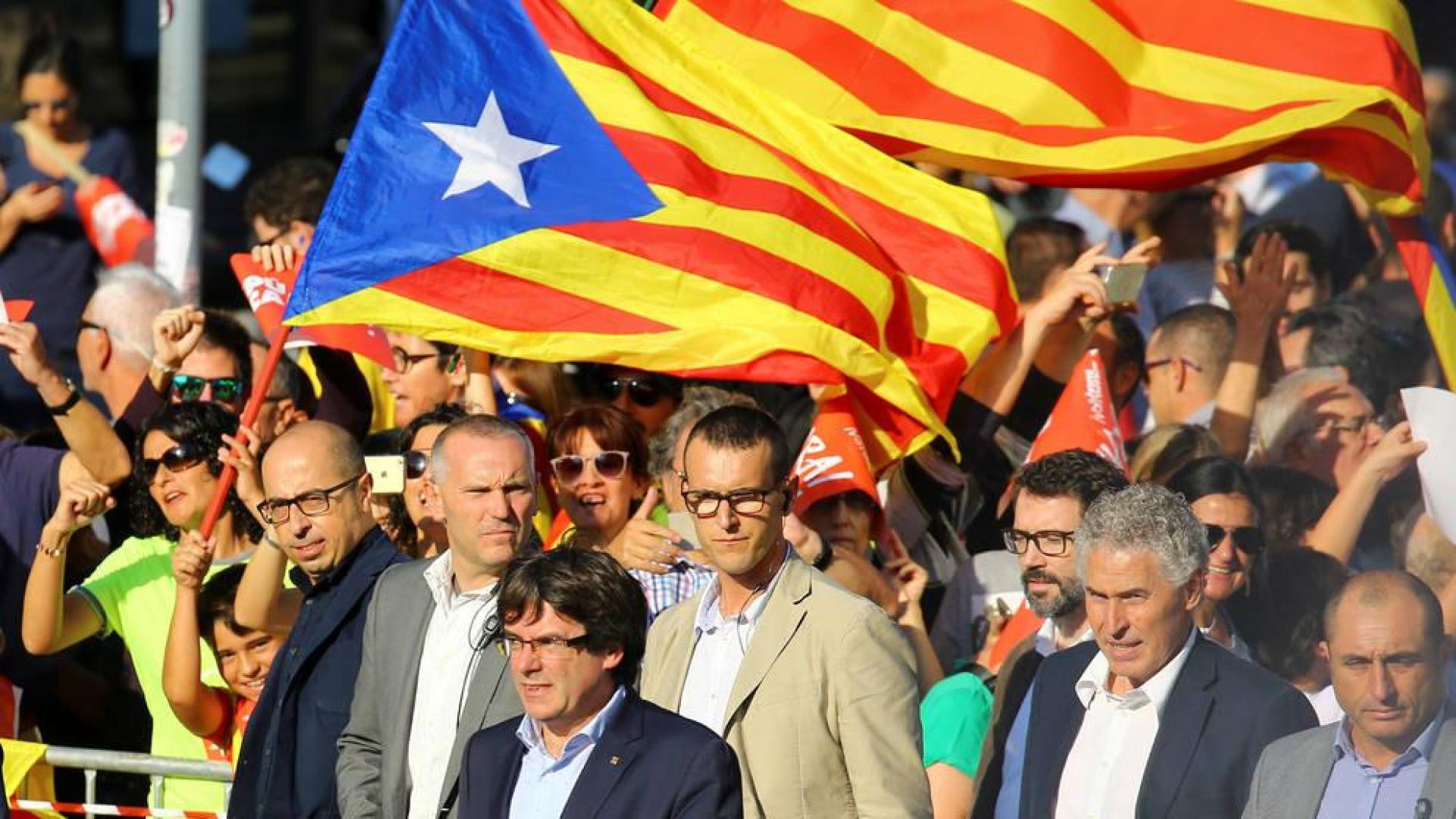 Miles de manifestantes salen a la calle en Barcelona