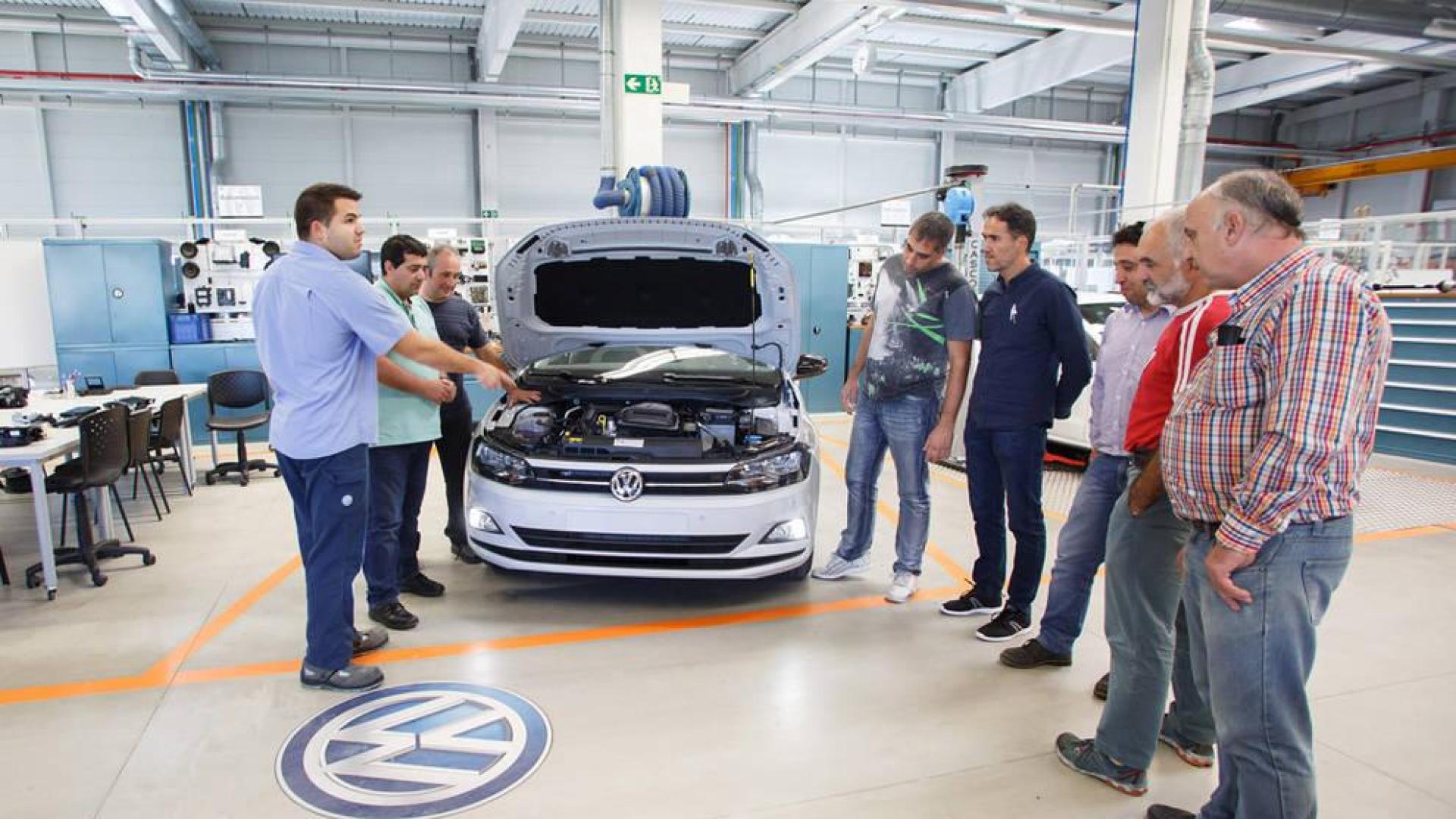 Profesores de FP reciben formación en automoción en Volkswagen Navarra