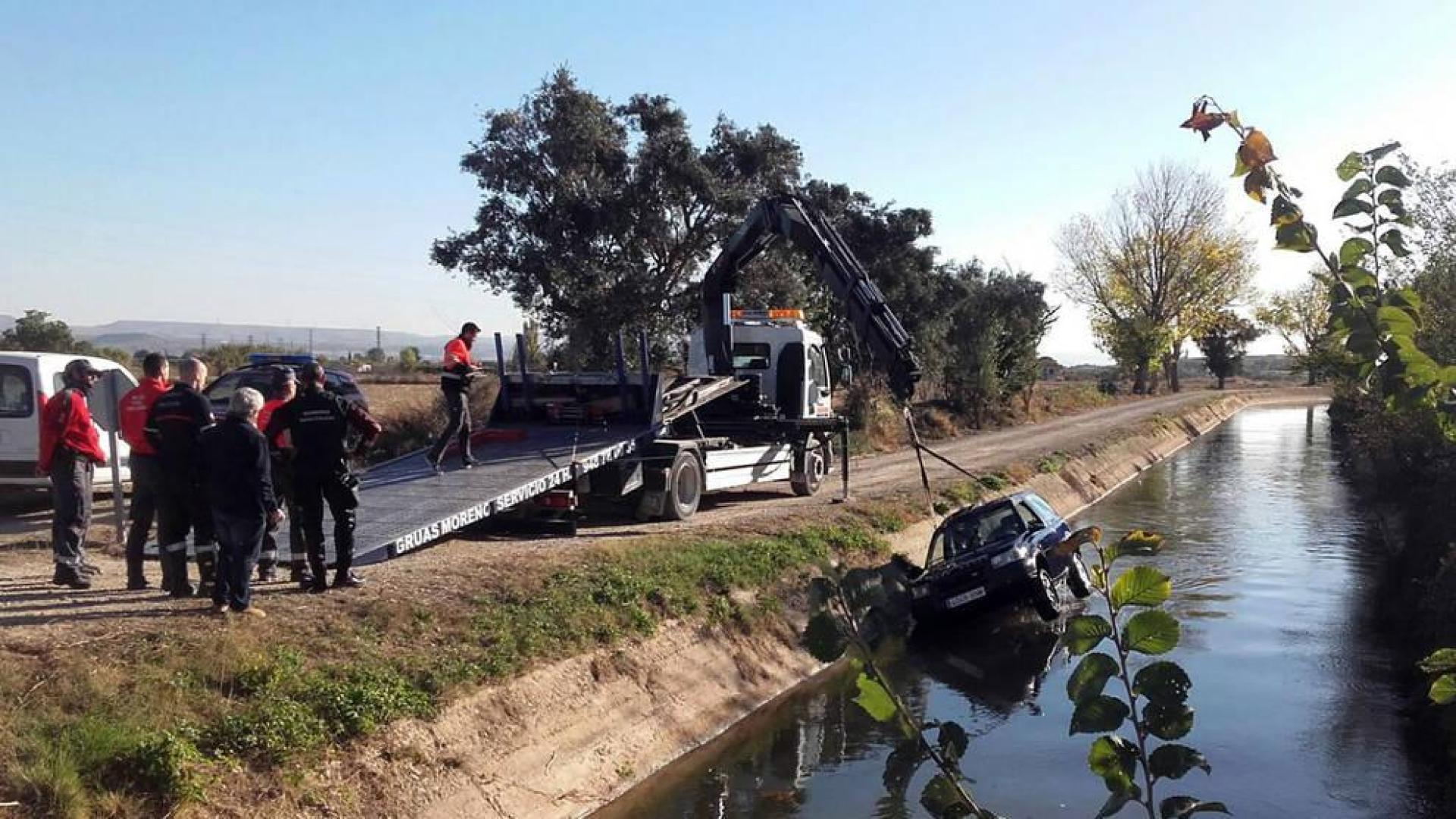 Encuentran en el Canal de Lodosa un coche que había sido robado en Guadalajara