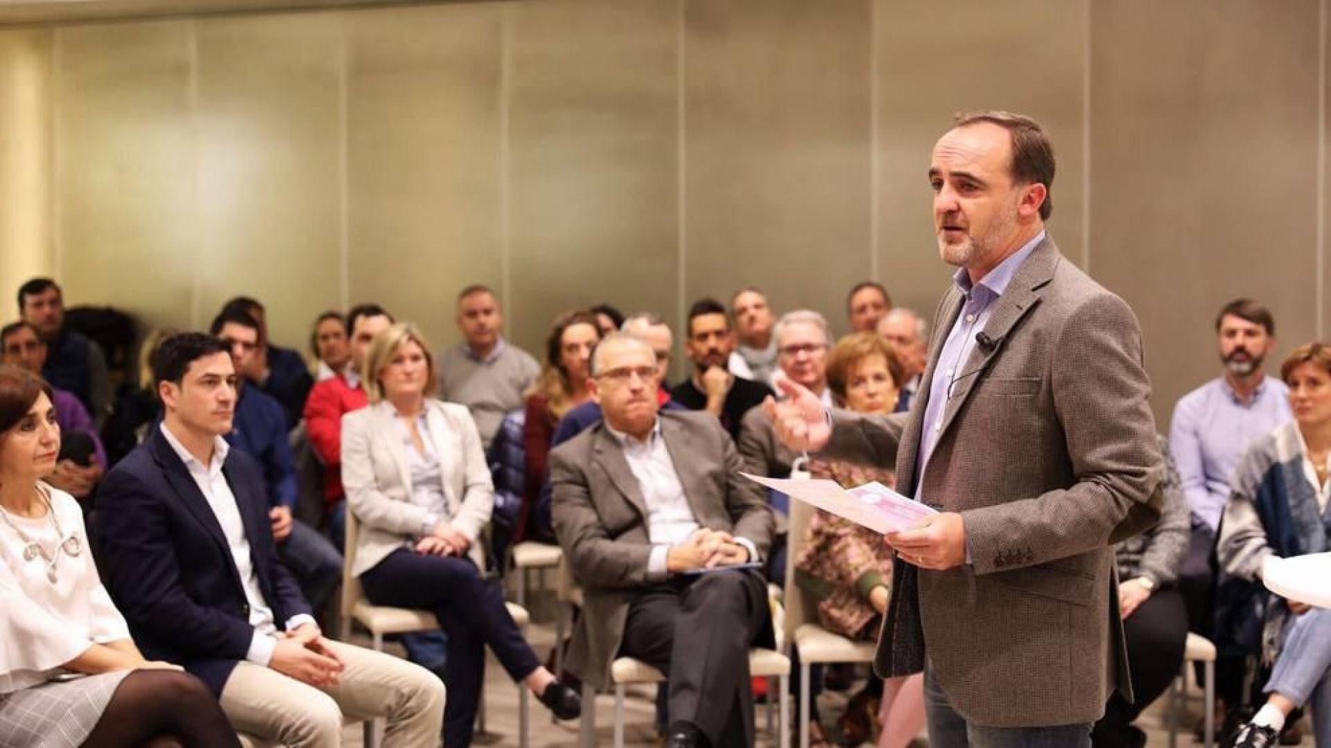 Esparza insta decir "basta" y rechazar la imposición de "pensamiento único"