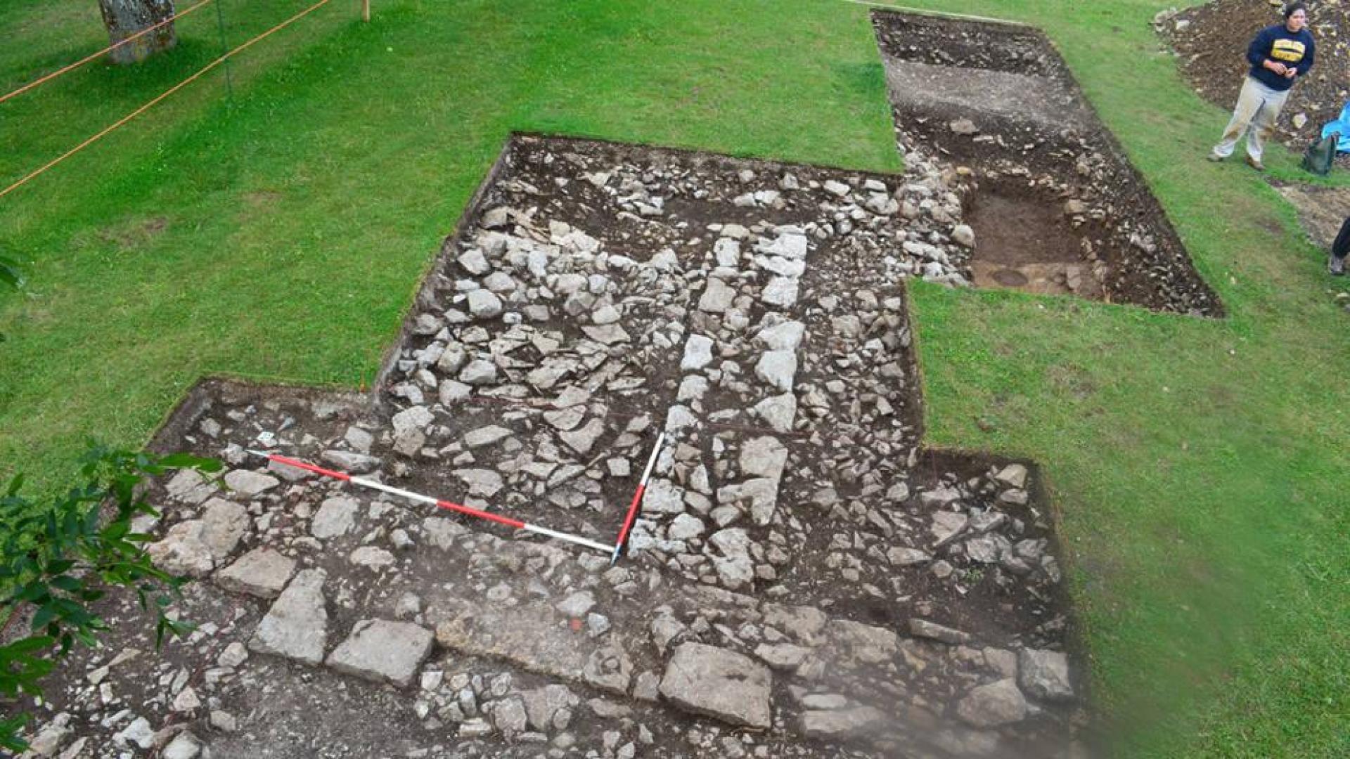 Descubren muros de una época anterior al santuario de Aralar