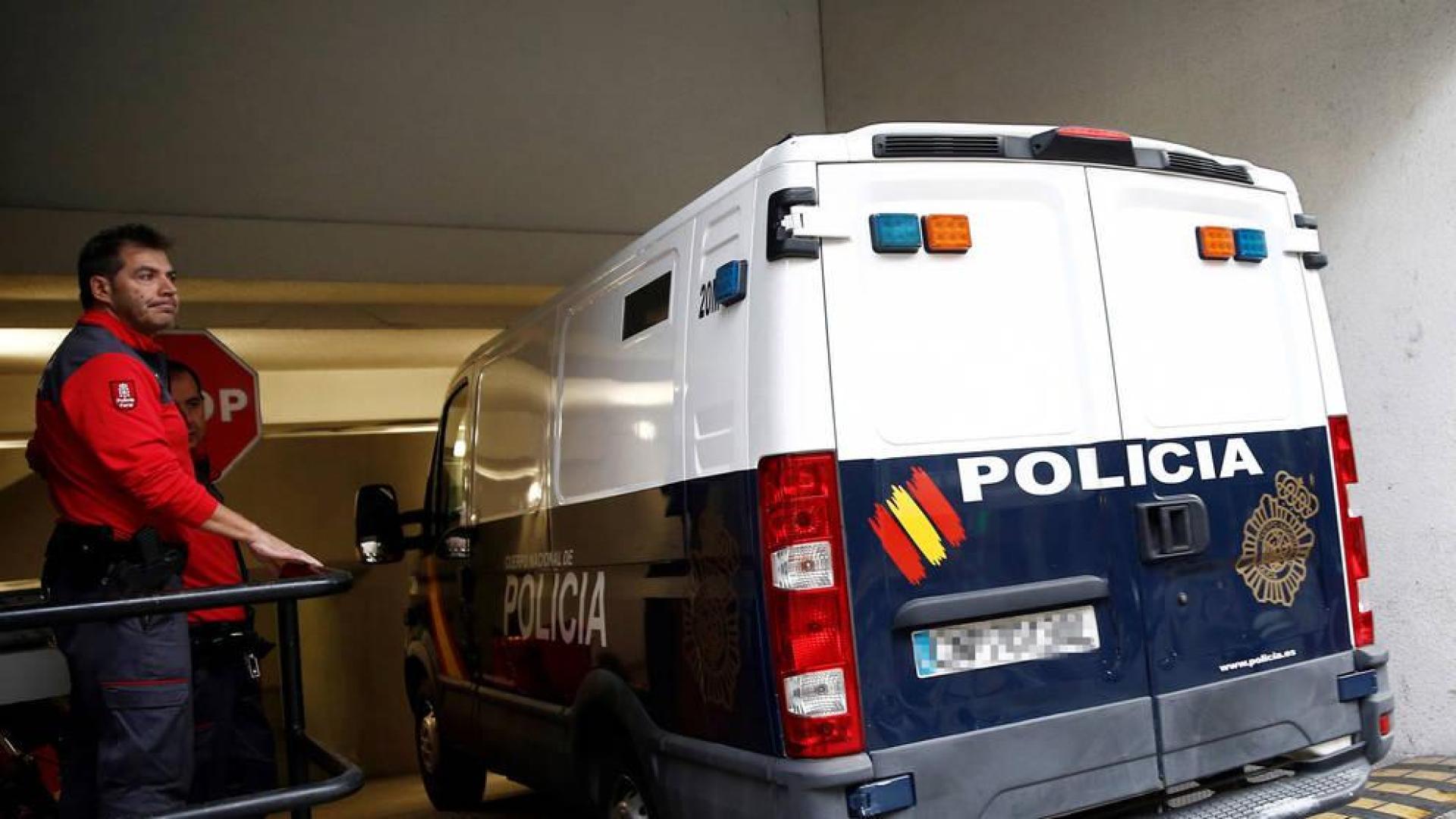Un amigo de la víctima dice que no le comentó que estuviera con los acusados