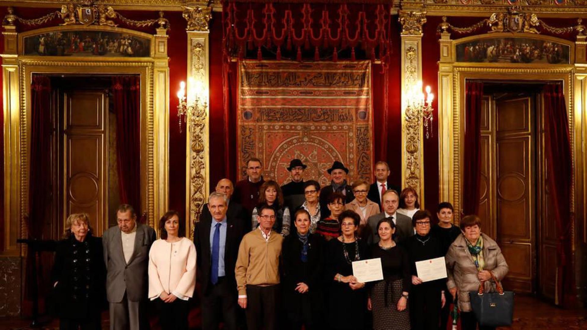 Barkos agradece las 15 donaciones de 2017 de objetos valiosos a la Comunidad