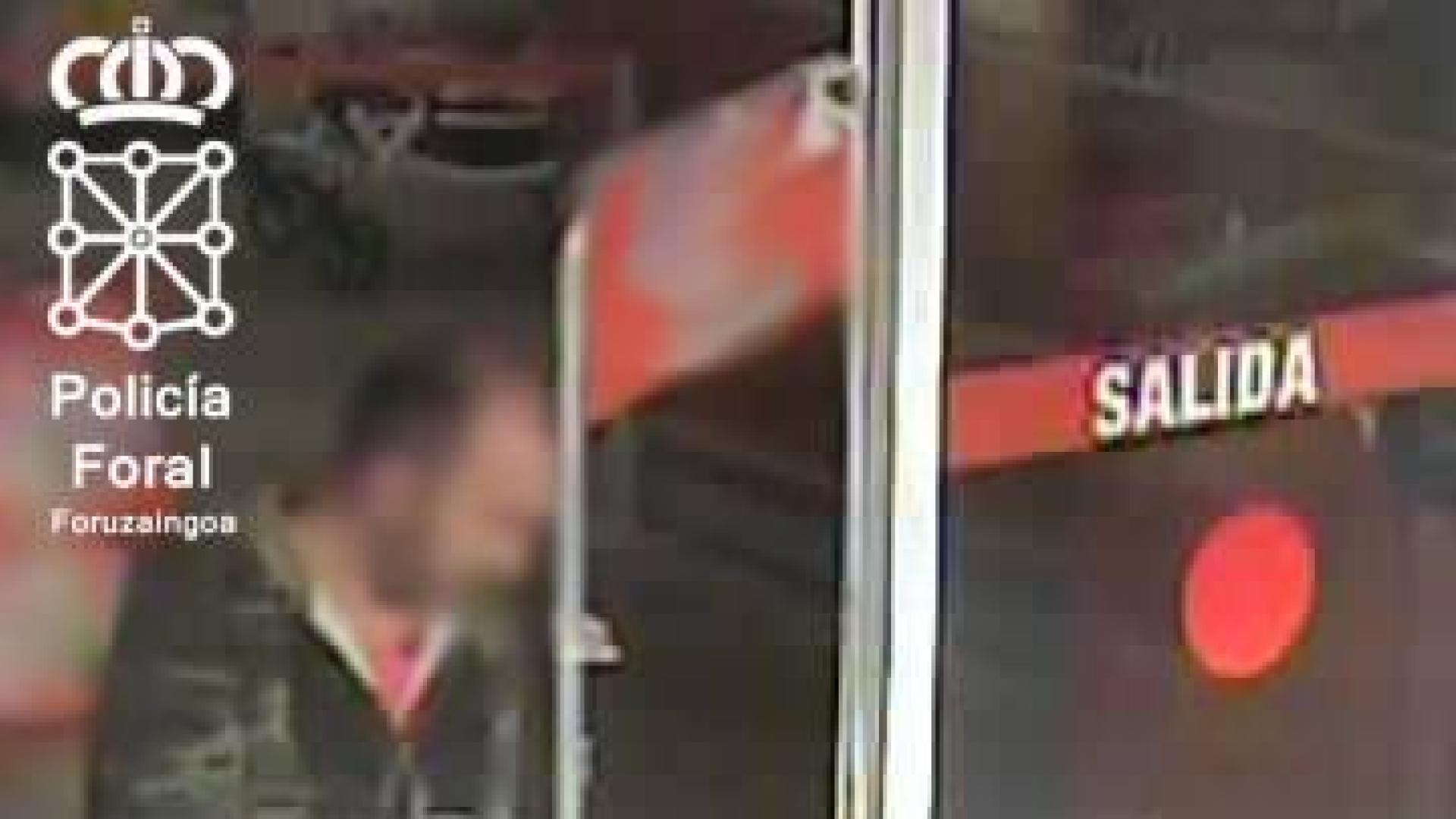 Detenido en Pamplona por estafa: cambia una etiqueta de 649 euros por una de 40