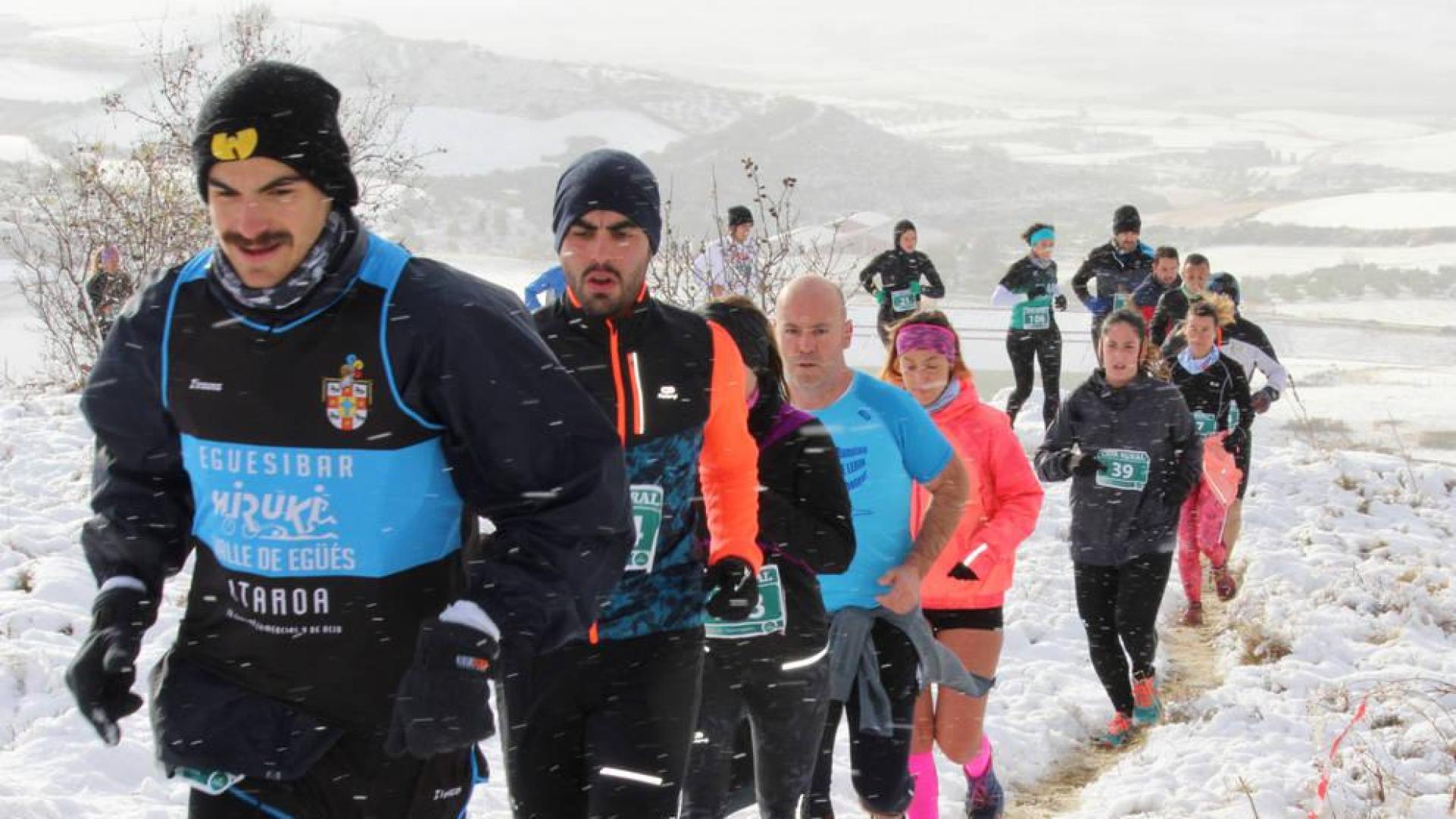 Sola y García se imponen a la nieve de Arróniz