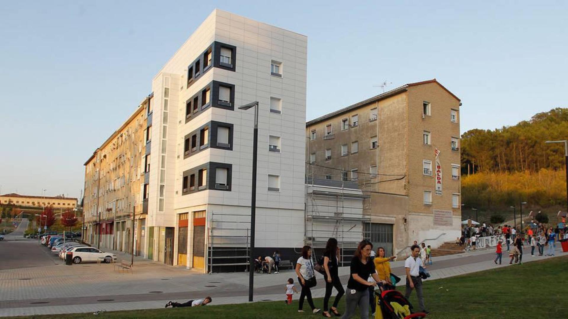 Más de 2.500 edificios de tres o más alturas carecen de ascensor