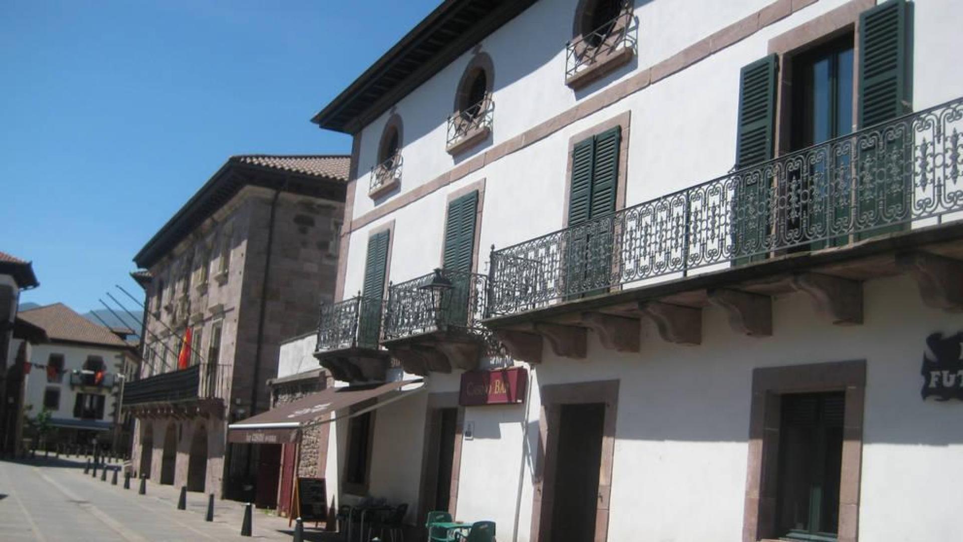 Una última sentencia reconoce al Casino de Elizondo titular del solar