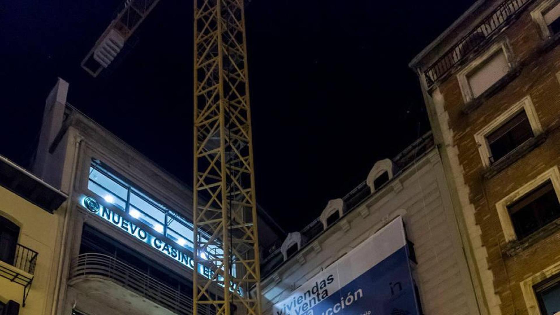 Las obras en el edificio del bar Tropicana 'bloquean' al Casino Eslava