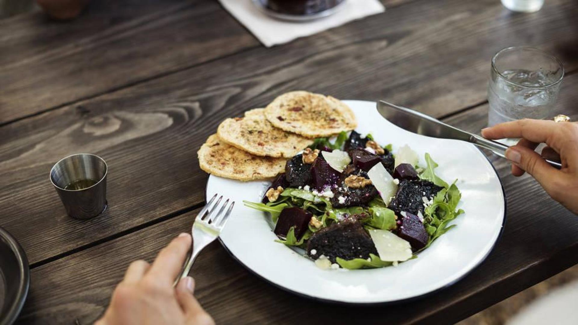 Comedores compulsivos: cuando la comida silencia emociones